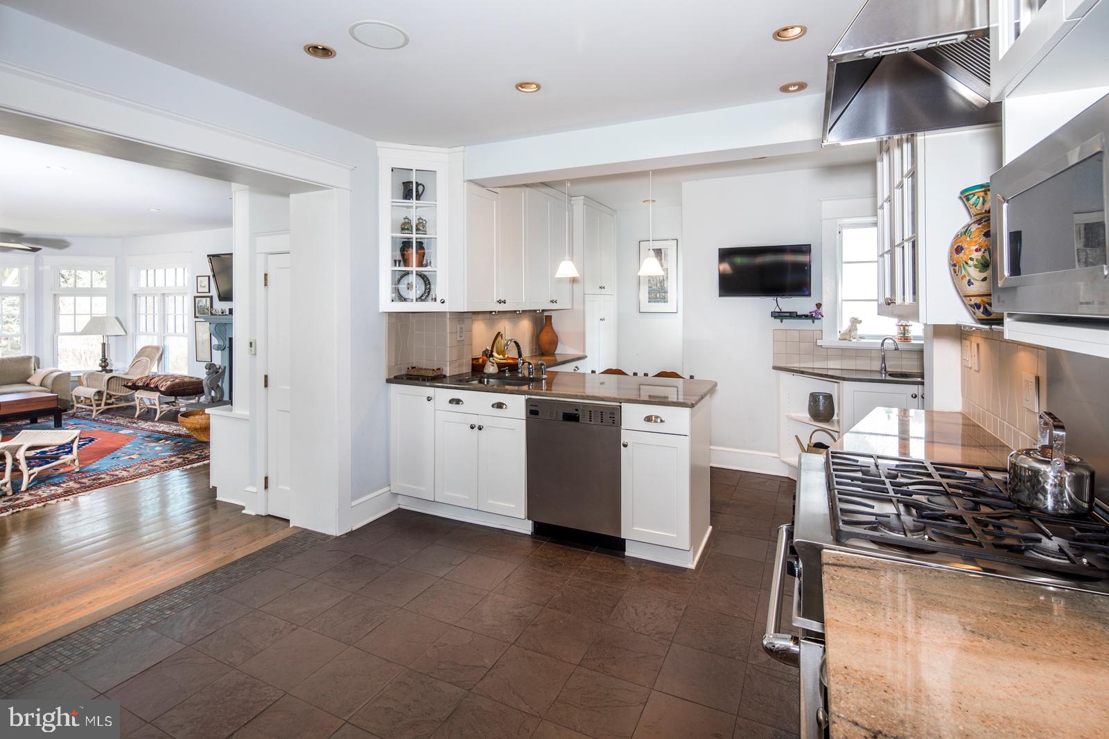 MERION GOLF MANOR - Residential