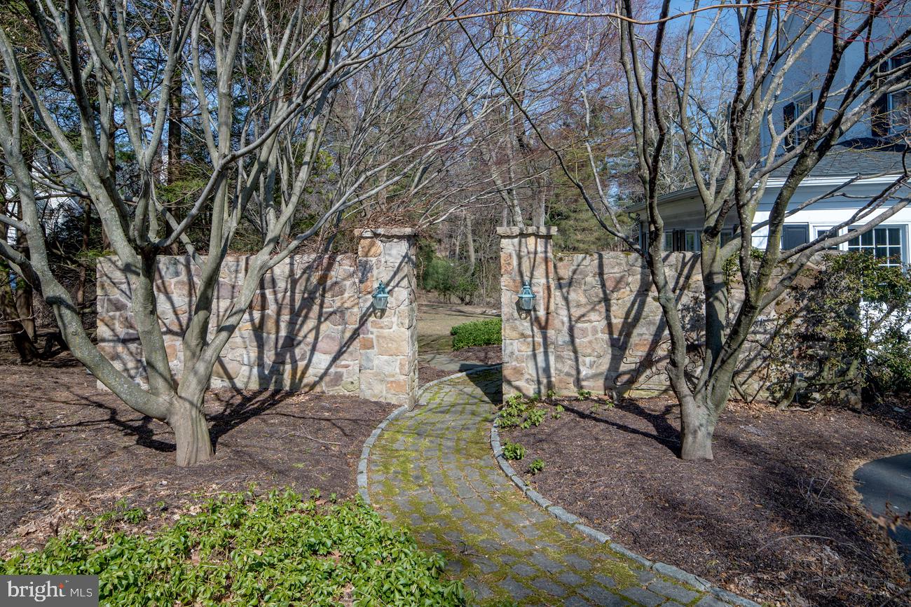 MERION GOLF MANOR - Residential