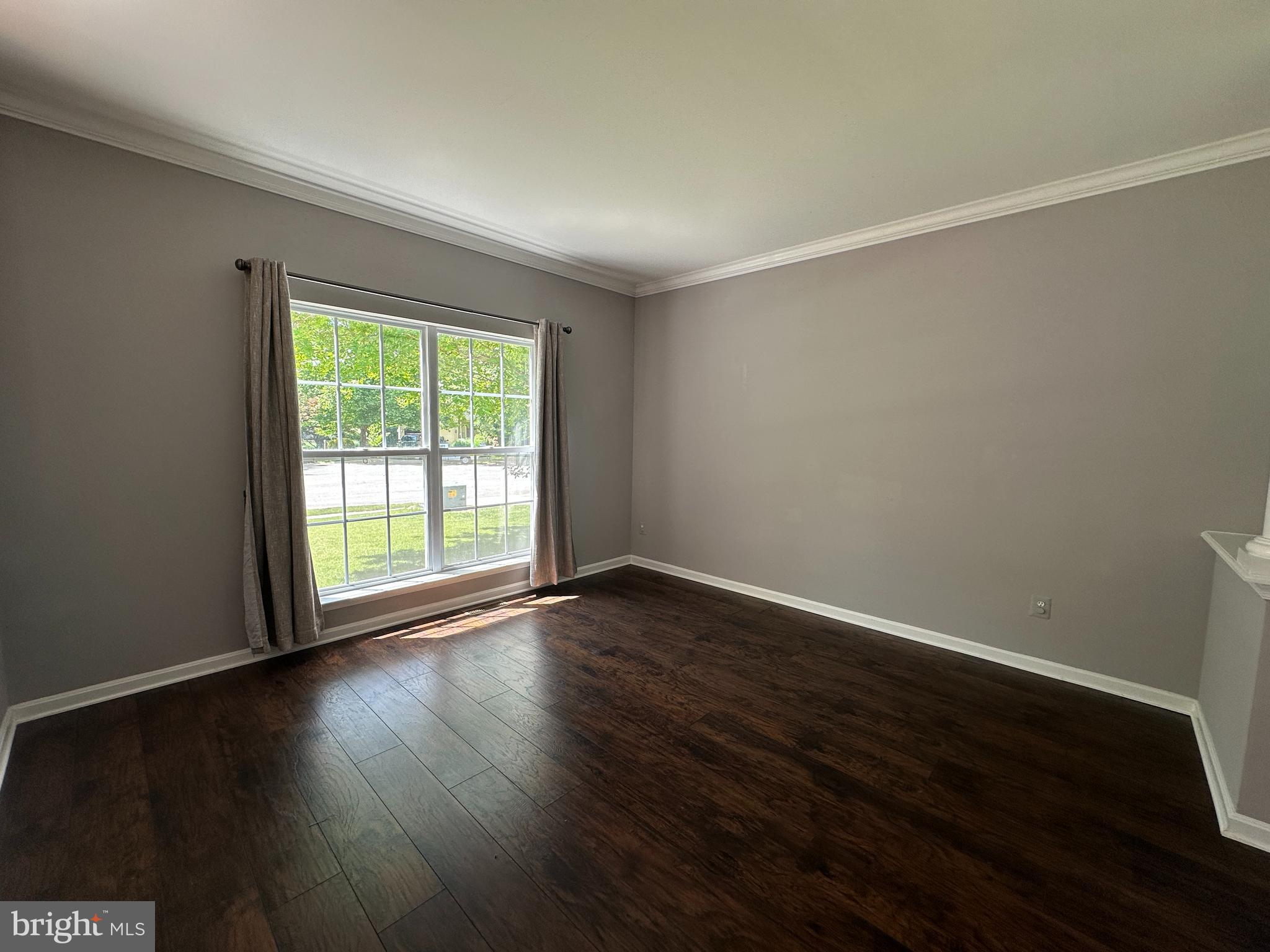 SIGNATURE AT BROADLANDS - Residential Lease