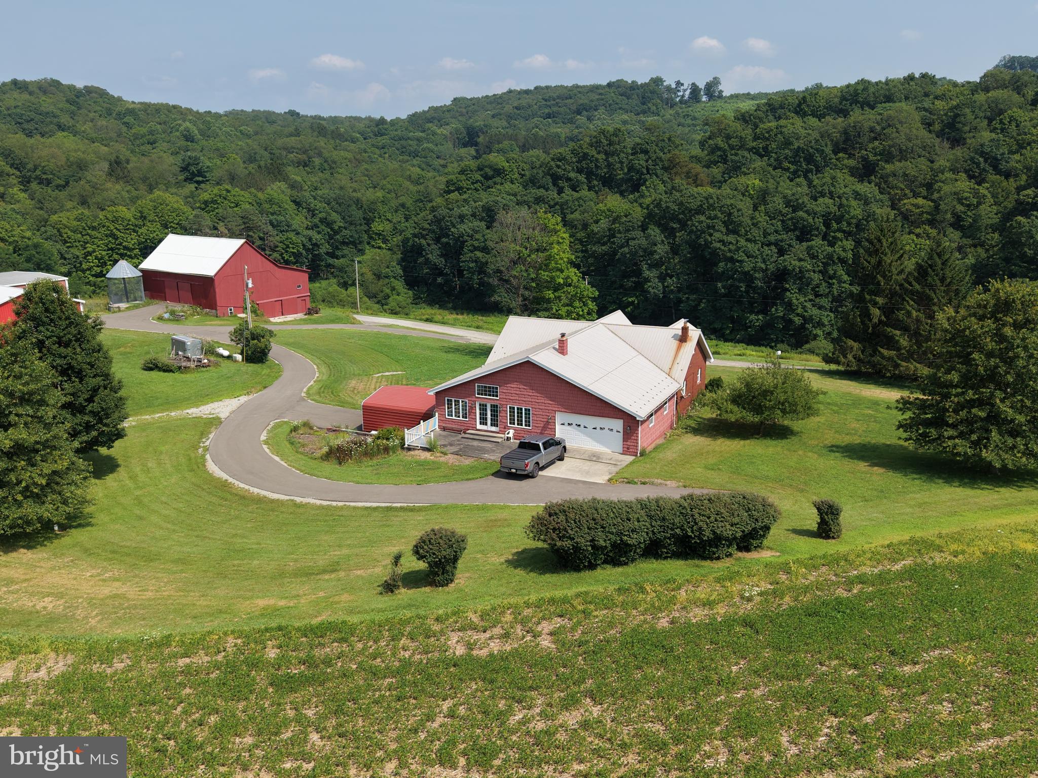 131.5+/- ACRES AT 361 CANEY VALLEY RD