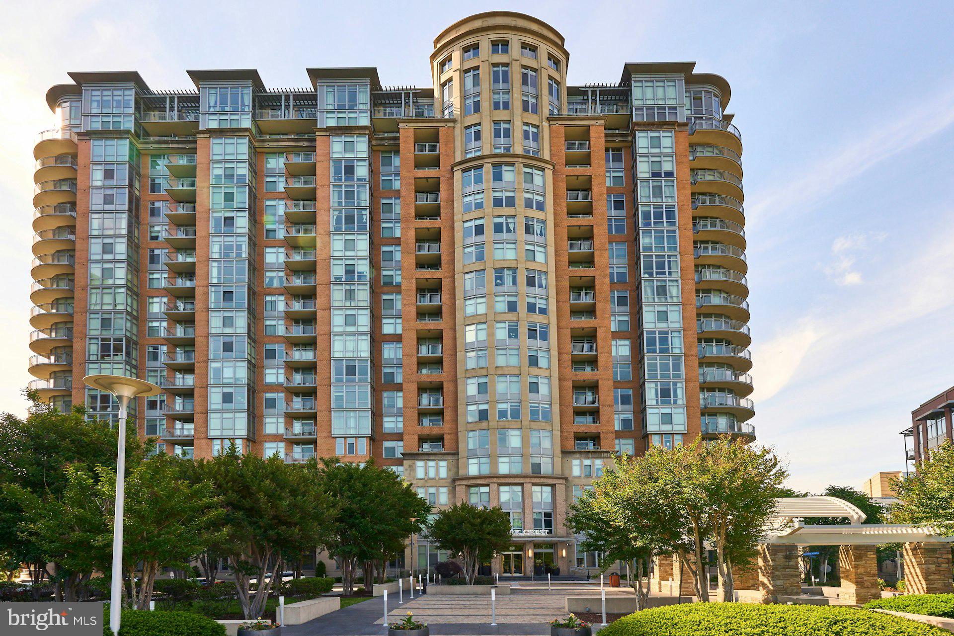 ONE PARK CREST - Residential