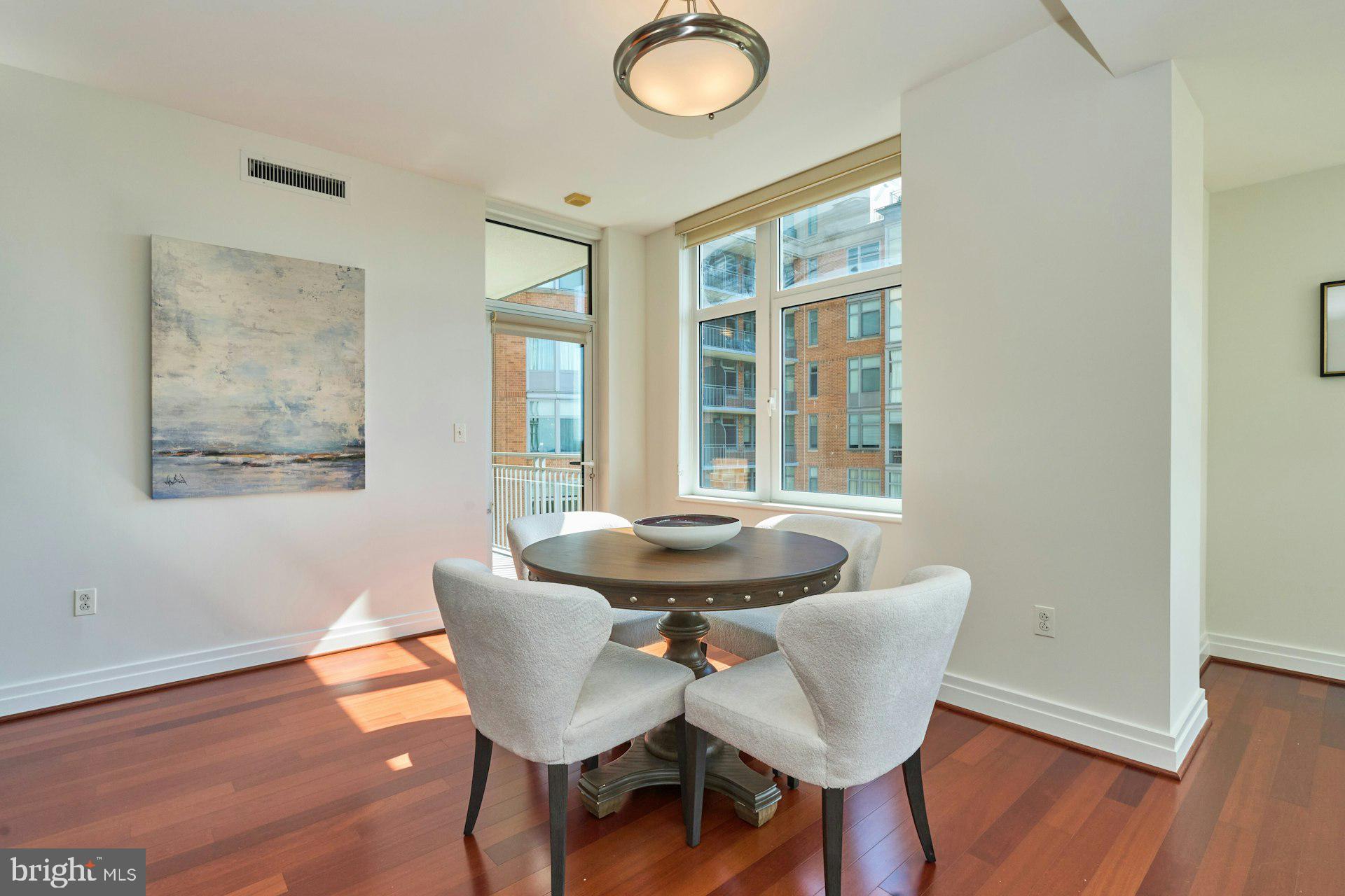 ONE PARK CREST - Residential