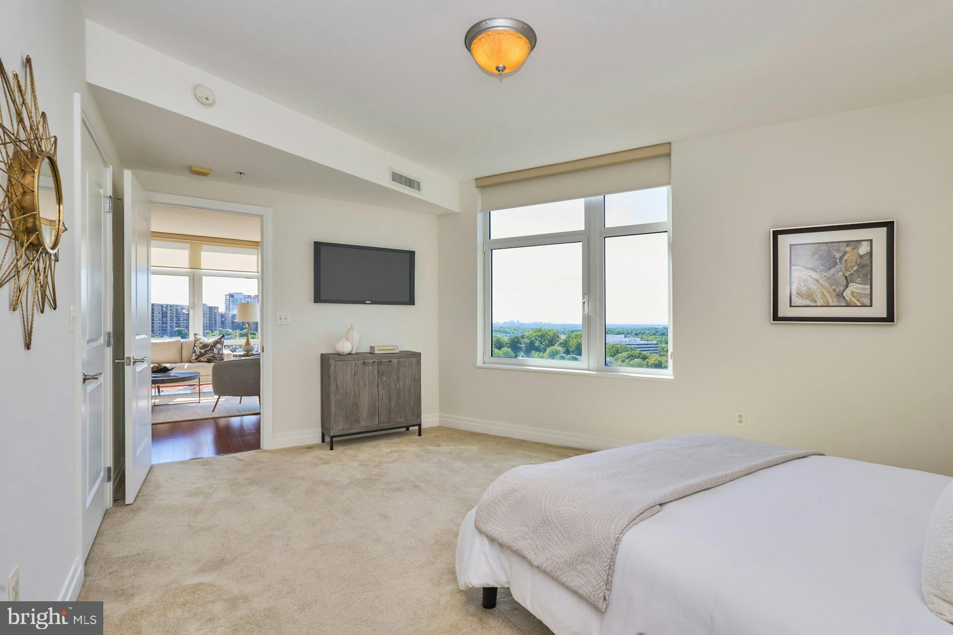 ONE PARK CREST - Residential