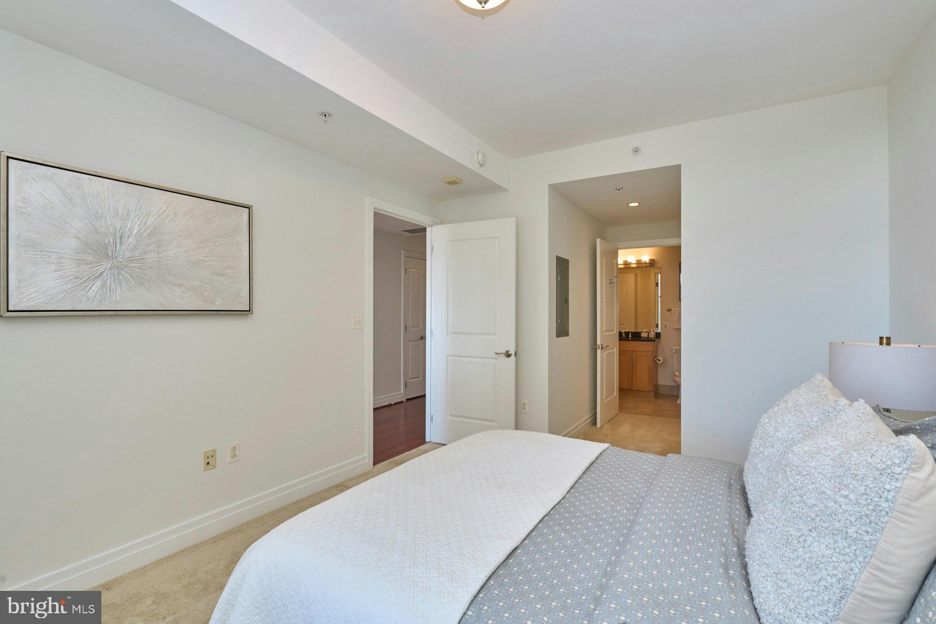 ONE PARK CREST - Residential