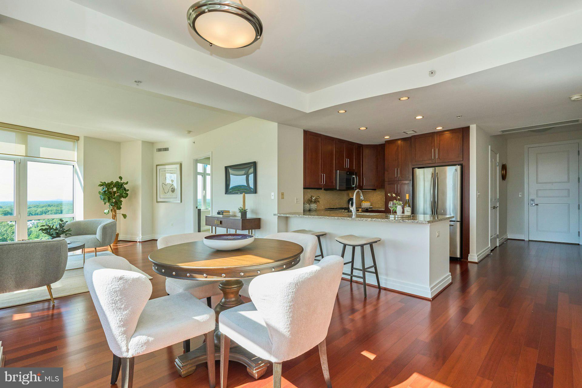 ONE PARK CREST - Residential
