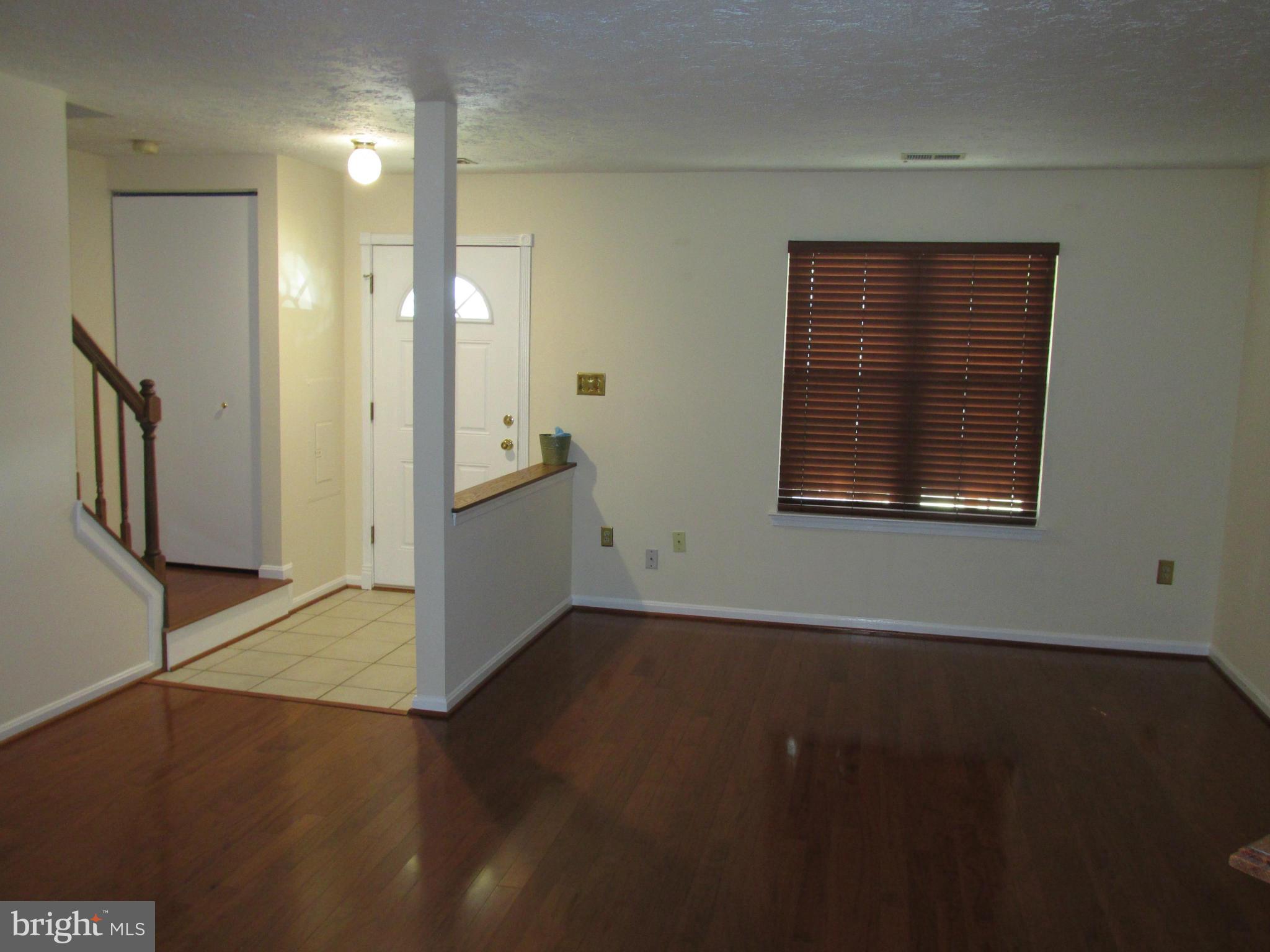 RIVERSIDE RUN IND HEAD - Residential Lease