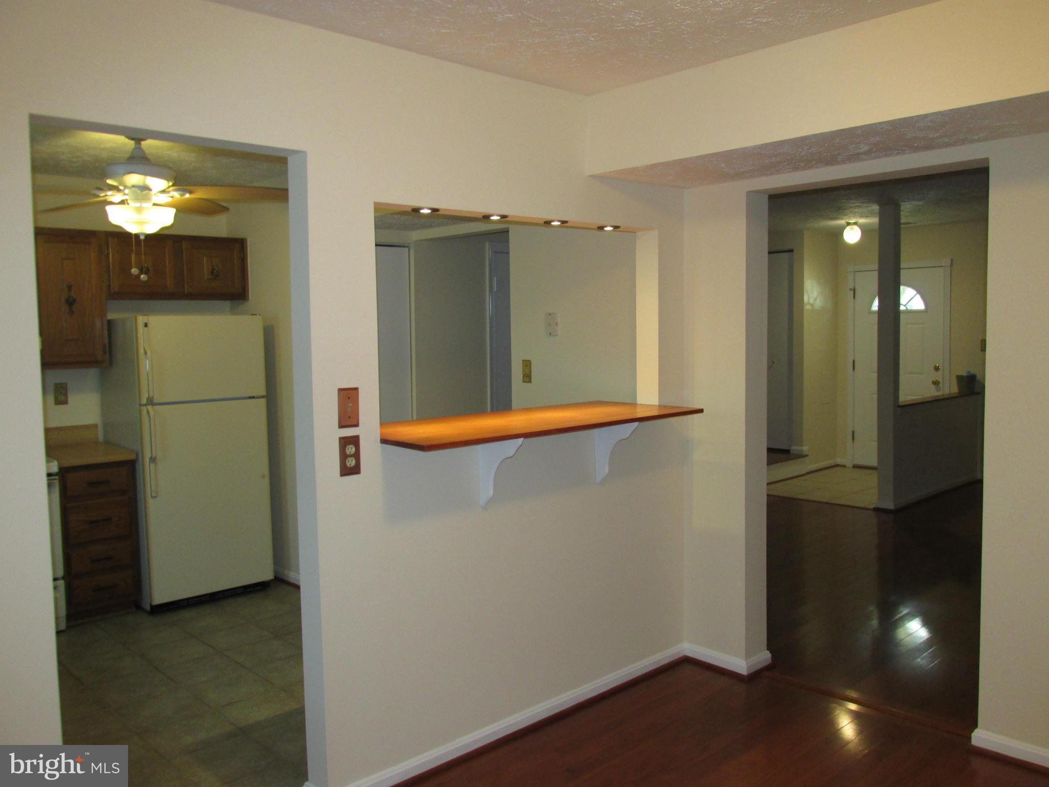 RIVERSIDE RUN IND HEAD - Residential Lease