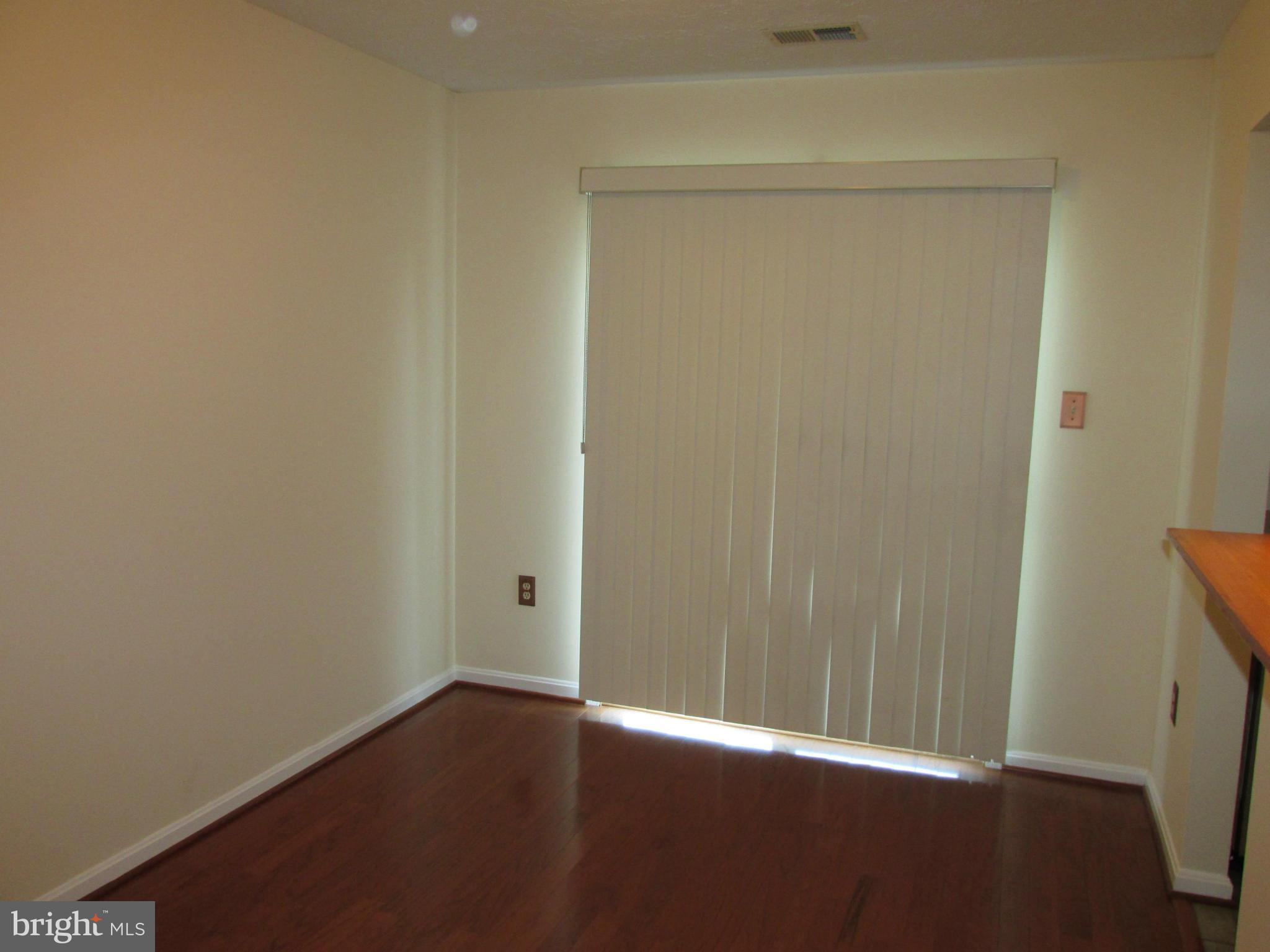 RIVERSIDE RUN IND HEAD - Residential Lease