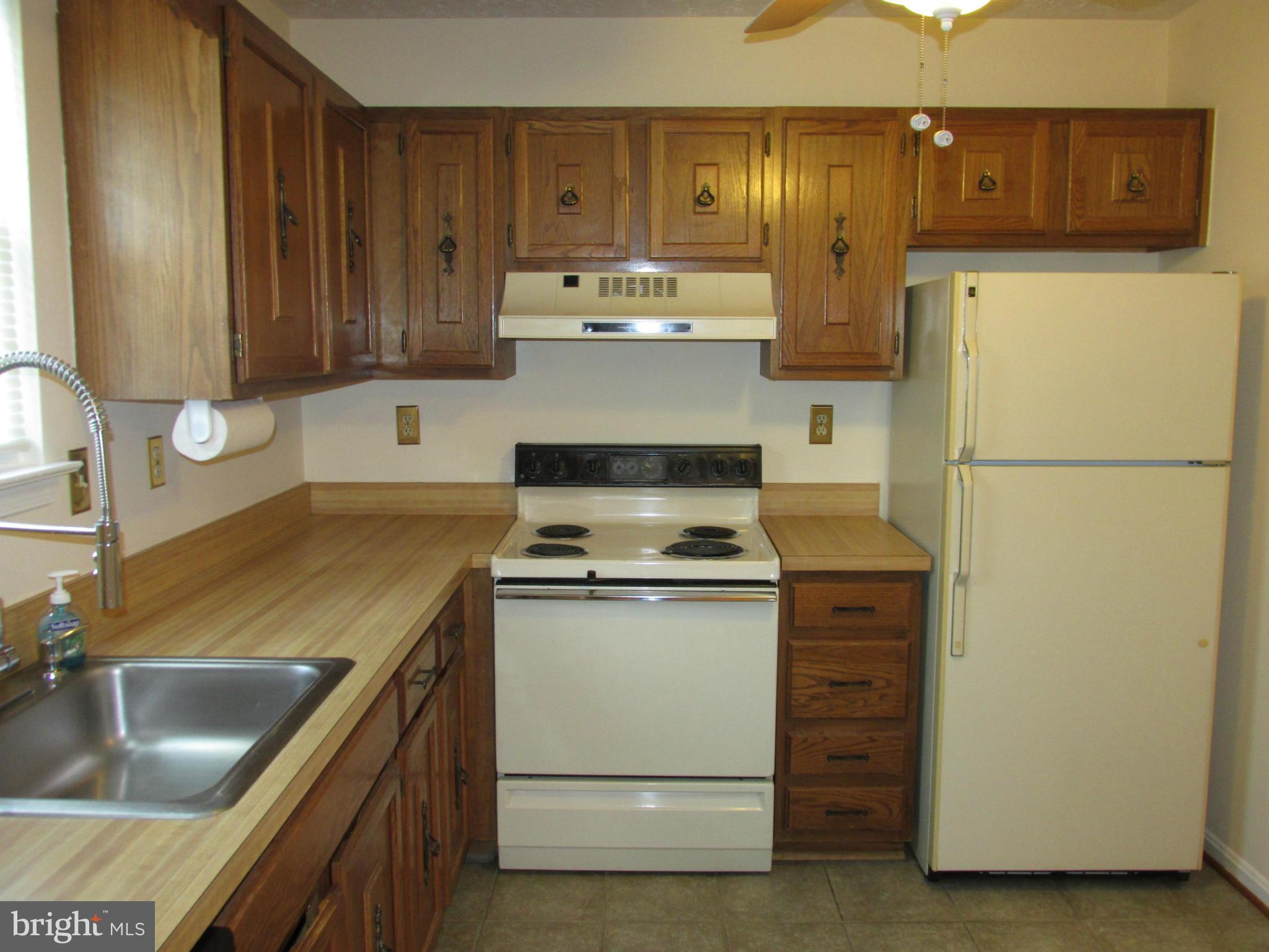 RIVERSIDE RUN IND HEAD - Residential Lease