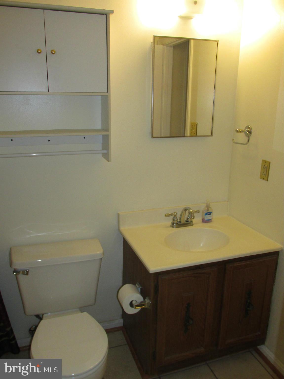 RIVERSIDE RUN IND HEAD - Residential Lease