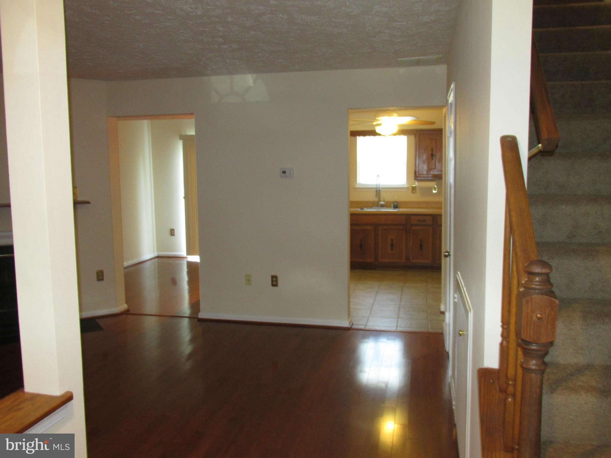 RIVERSIDE RUN IND HEAD - Residential Lease