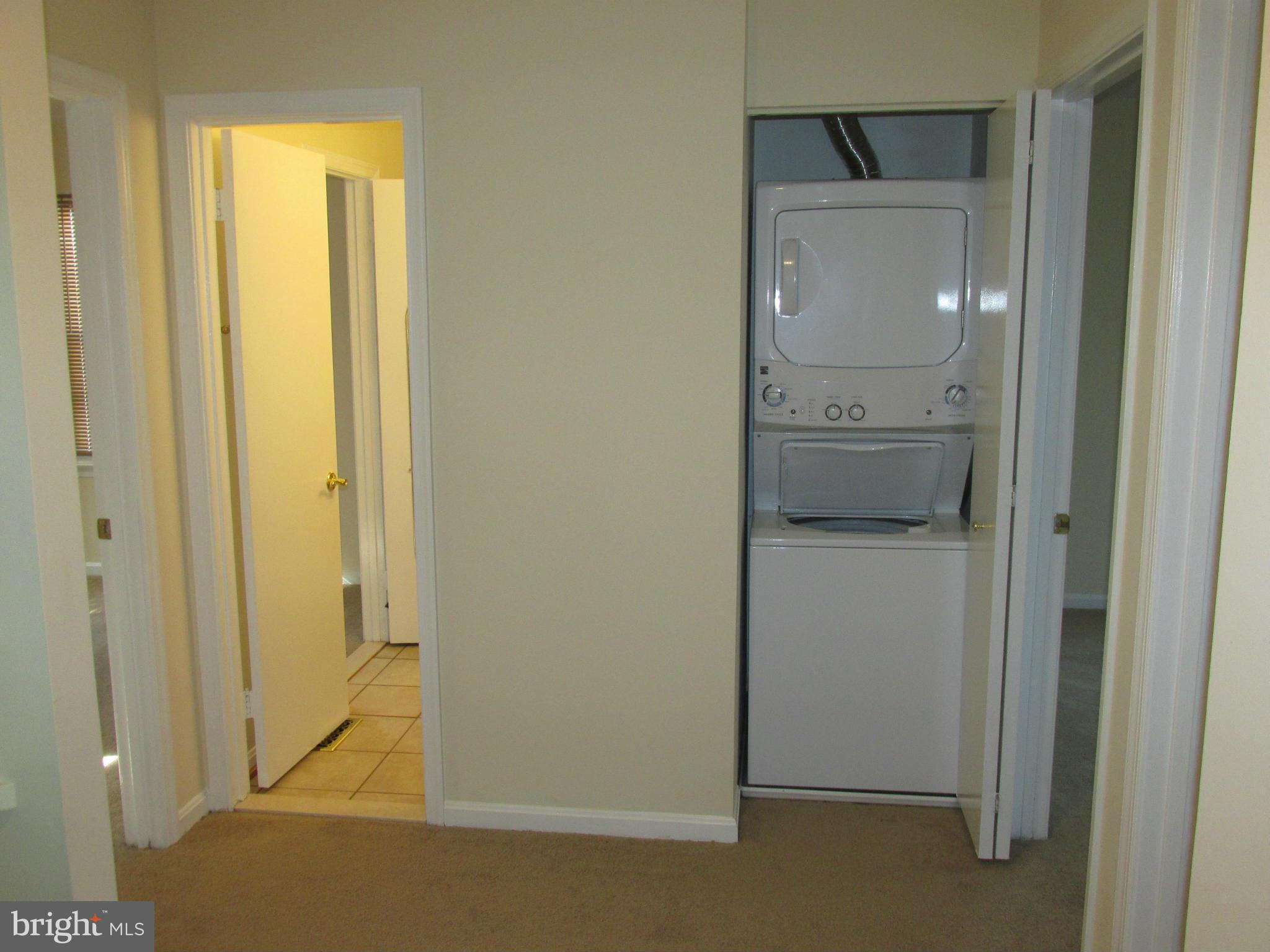 RIVERSIDE RUN IND HEAD - Residential Lease