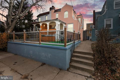 Townhouse For Sale - 227 Shirley Road<br/> UPPER DARBY, PA 19082