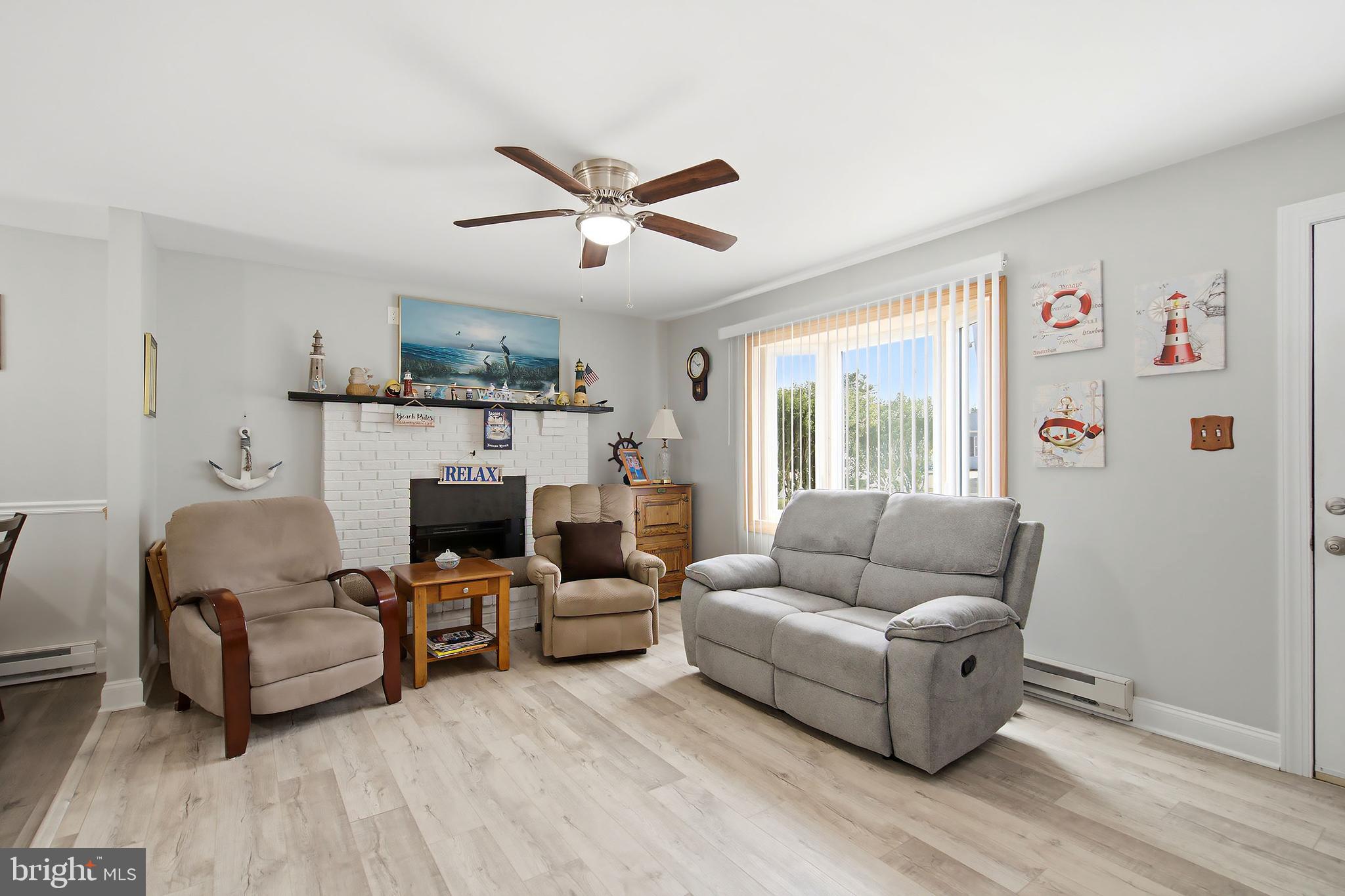 909 W PANAMA COURT