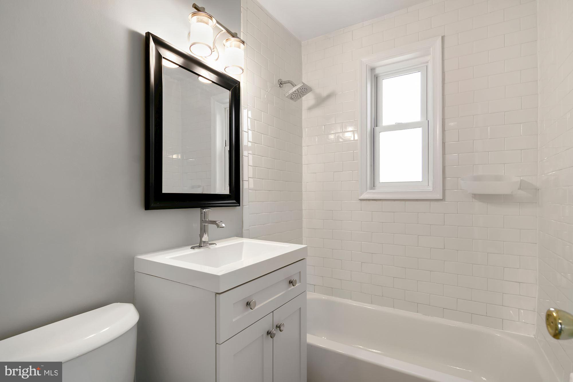 COURTHOUSE - Residential Lease