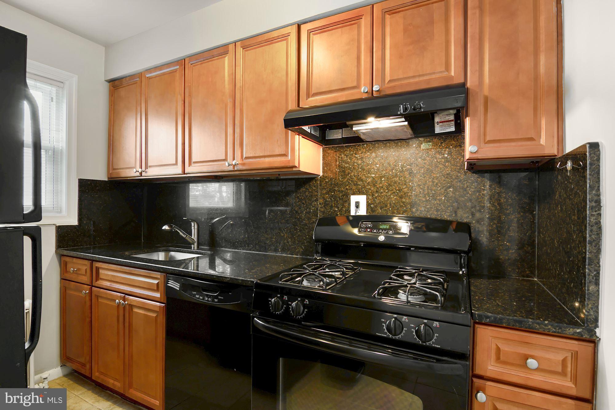 COURTHOUSE - Residential Lease