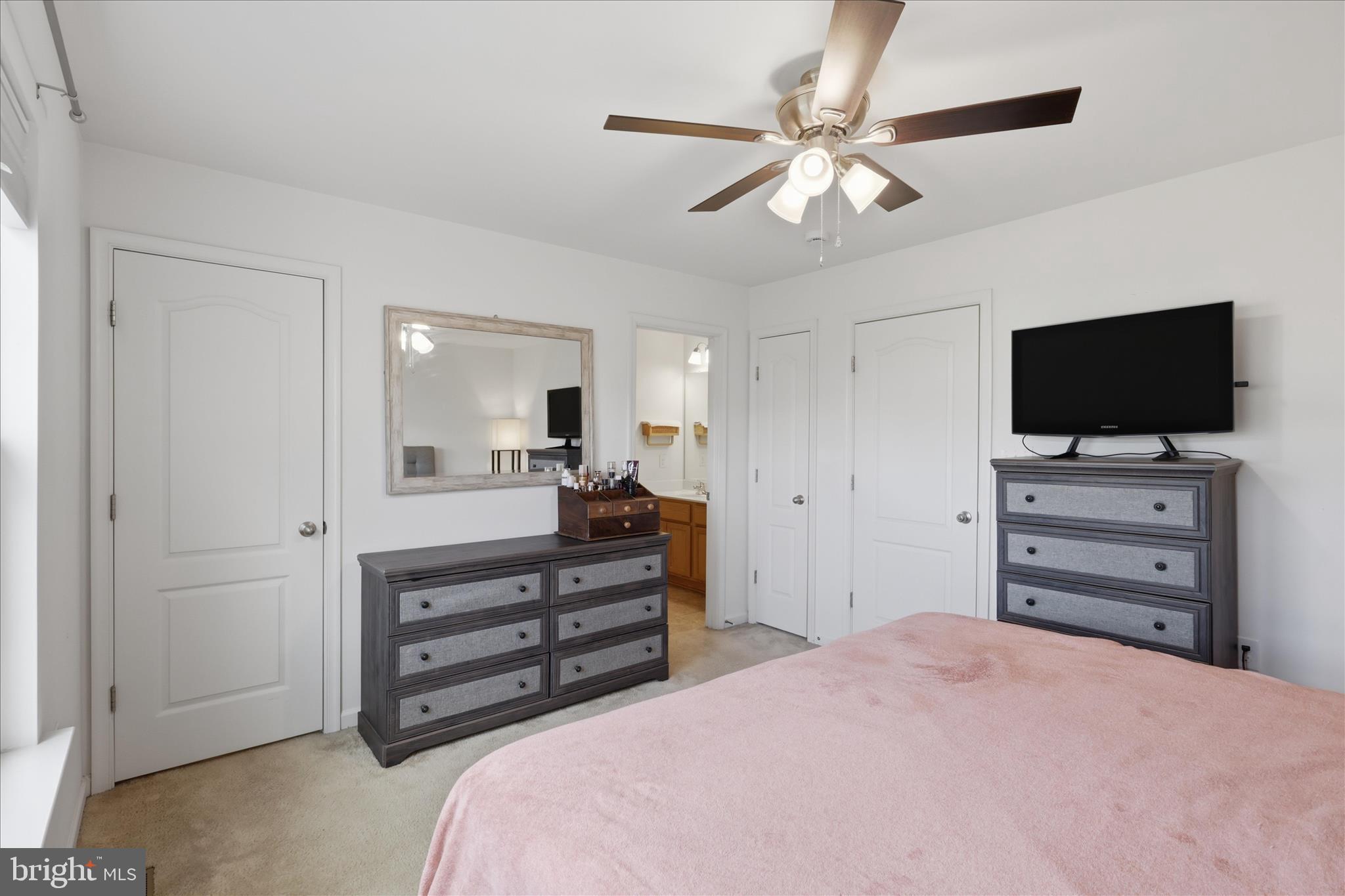 MANOR PARK - Residential