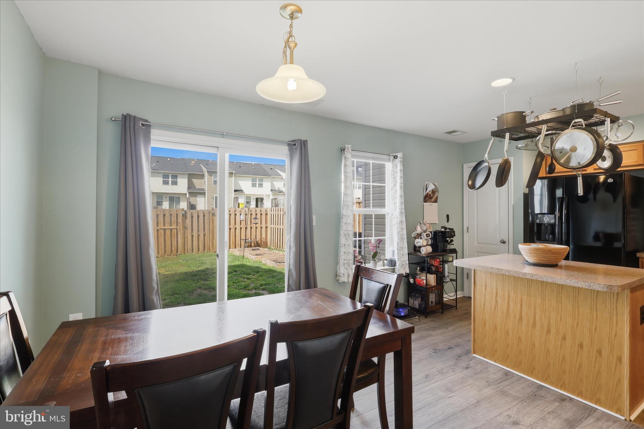 MANOR PARK - Residential