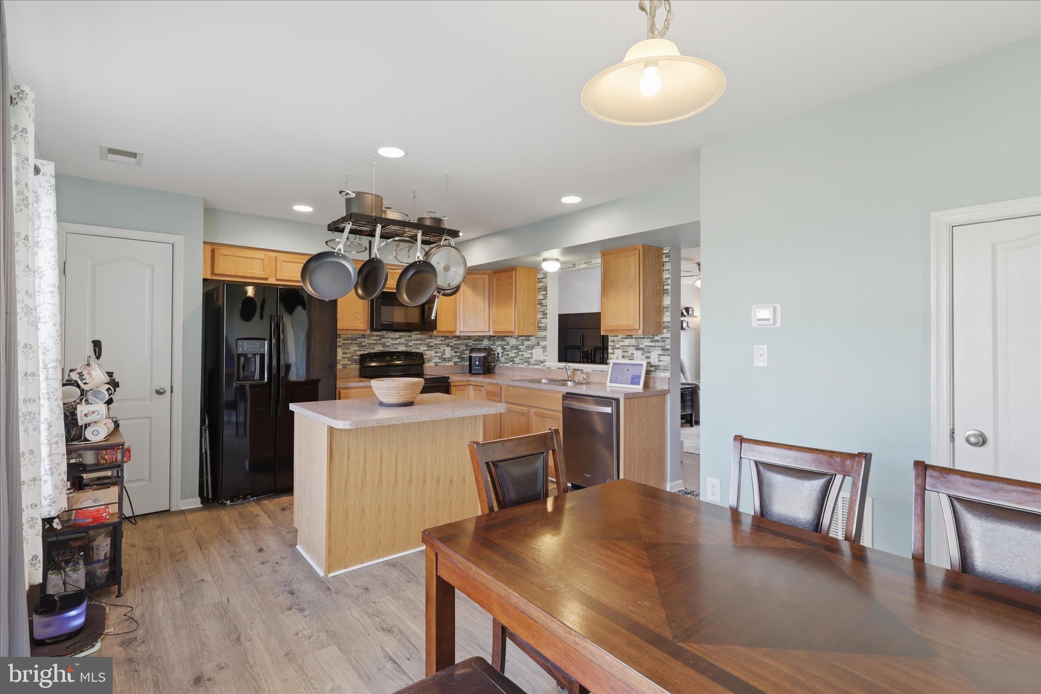 MANOR PARK - Residential
