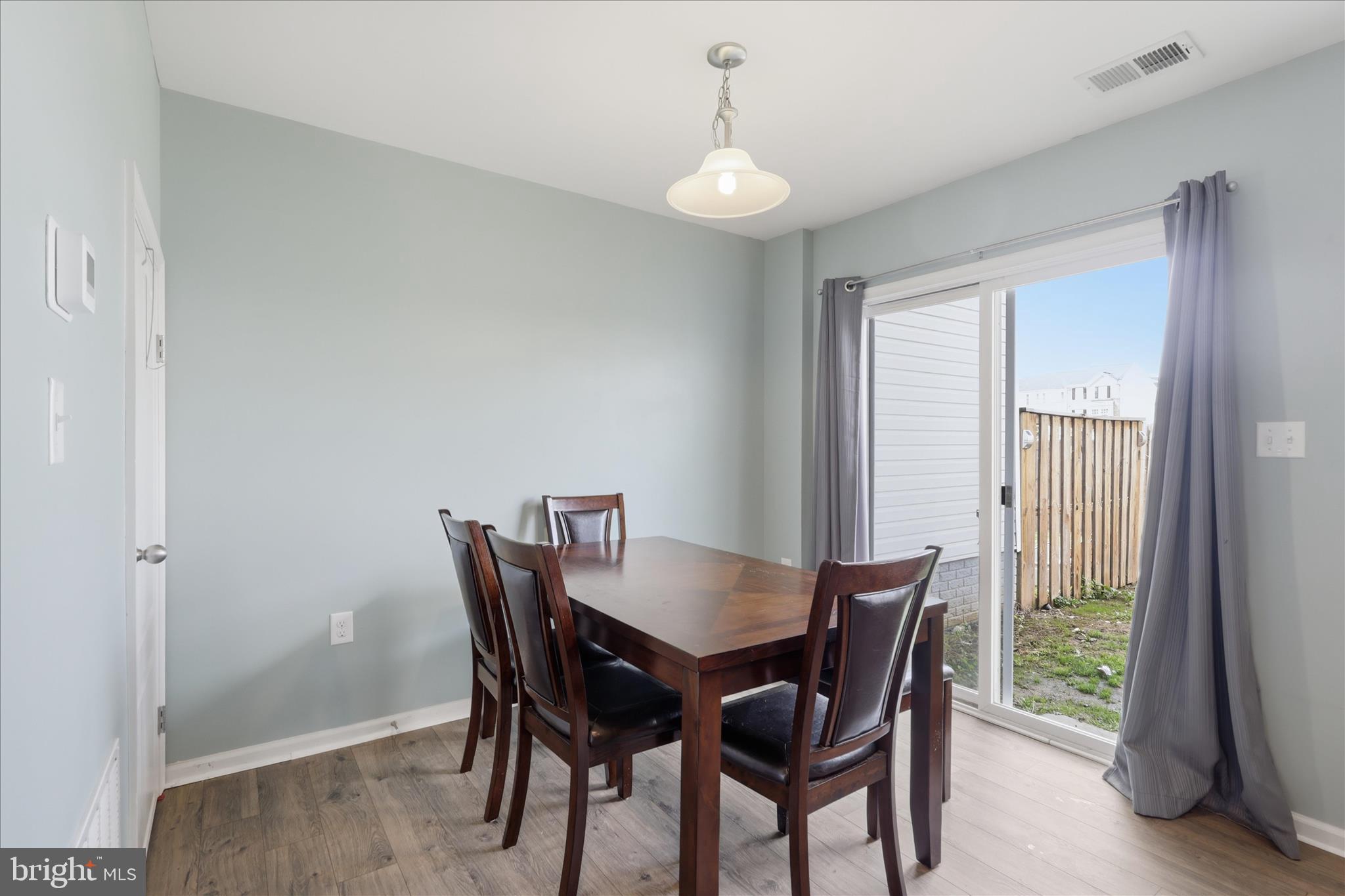 MANOR PARK - Residential