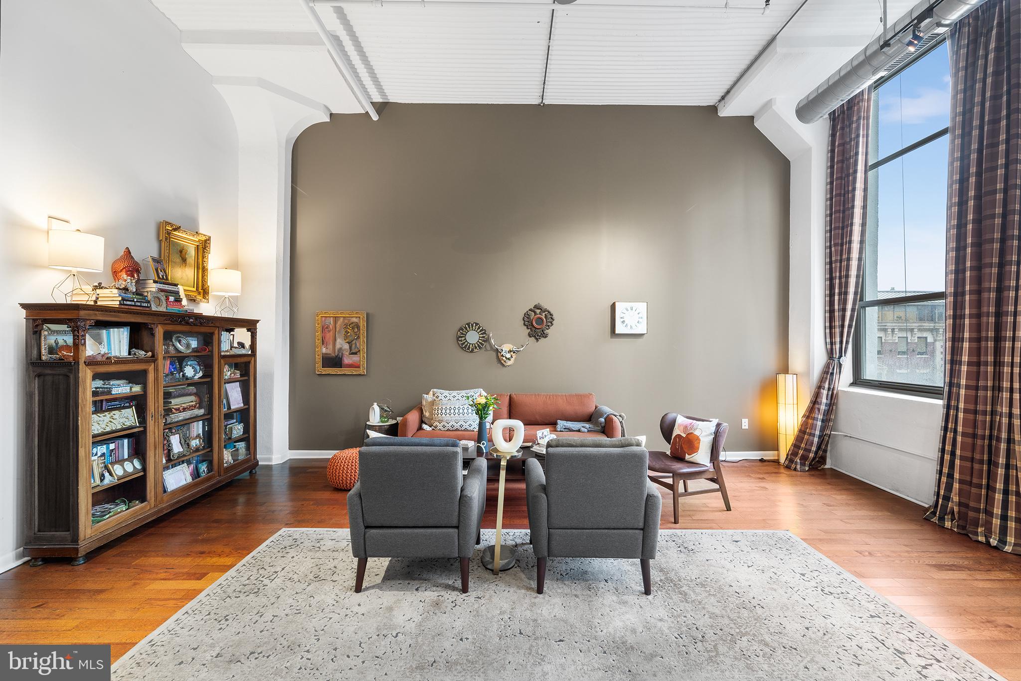2200 ARCH STREET 306