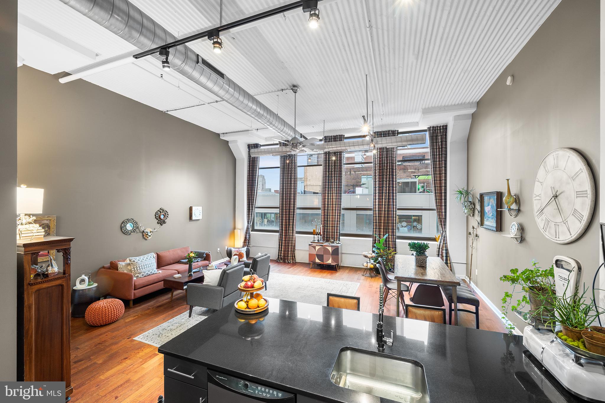 2200 ARCH STREET 306