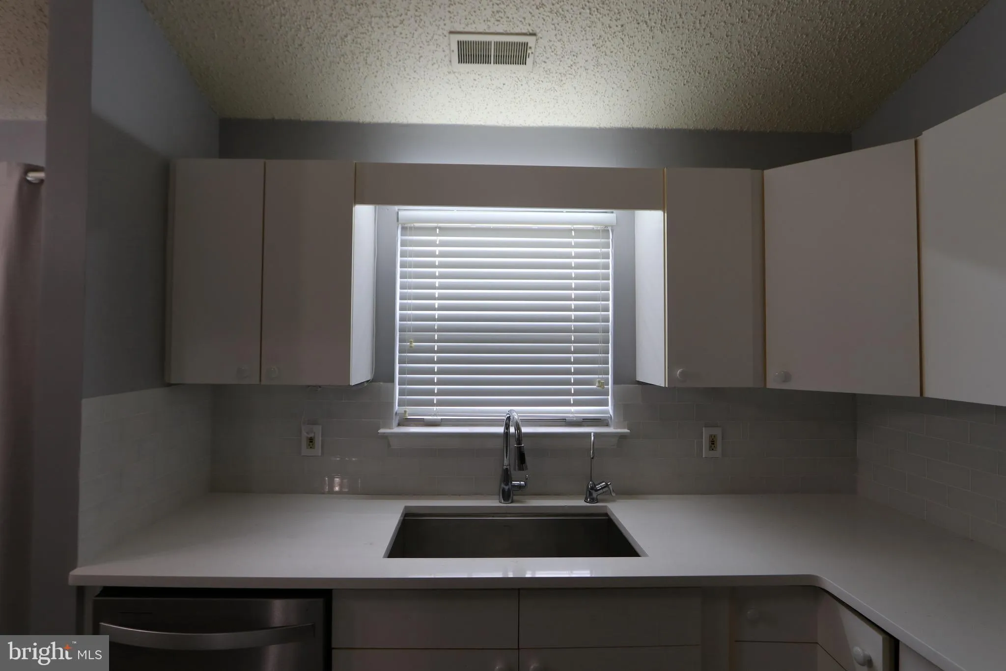 Trenton, New Jersey 08648, United States, 2 Bedrooms Bedrooms, ,2 BathroomsBathrooms,Residential,Active,234281