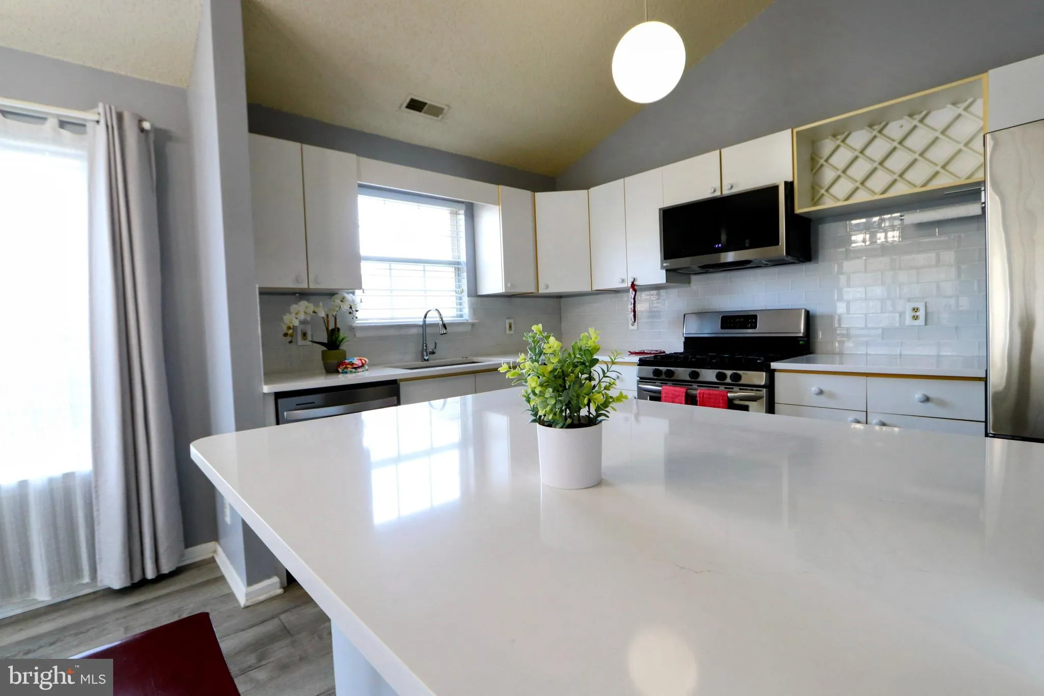 Trenton, New Jersey 08648, United States, 2 Bedrooms Bedrooms, ,2 BathroomsBathrooms,Residential,Active,234281