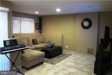 GUNSTON HILL - Residential Lease