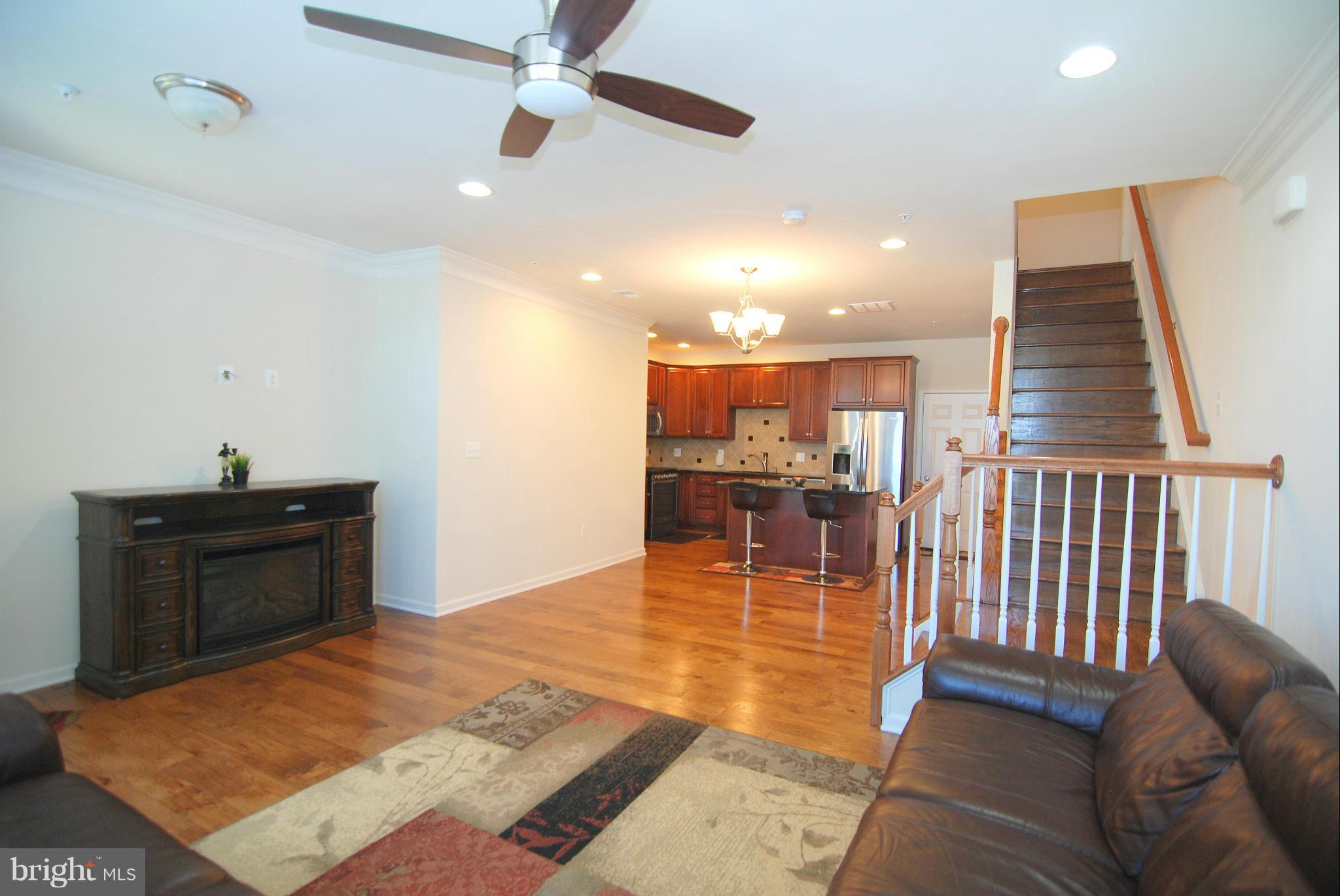 LOUDOUN VALLEY ESTATES - Residential Lease