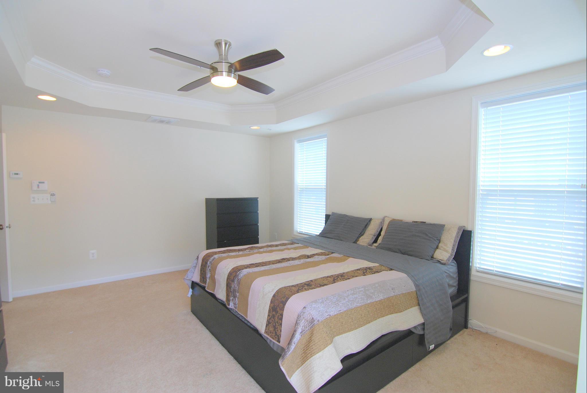 LOUDOUN VALLEY ESTATES - Residential Lease