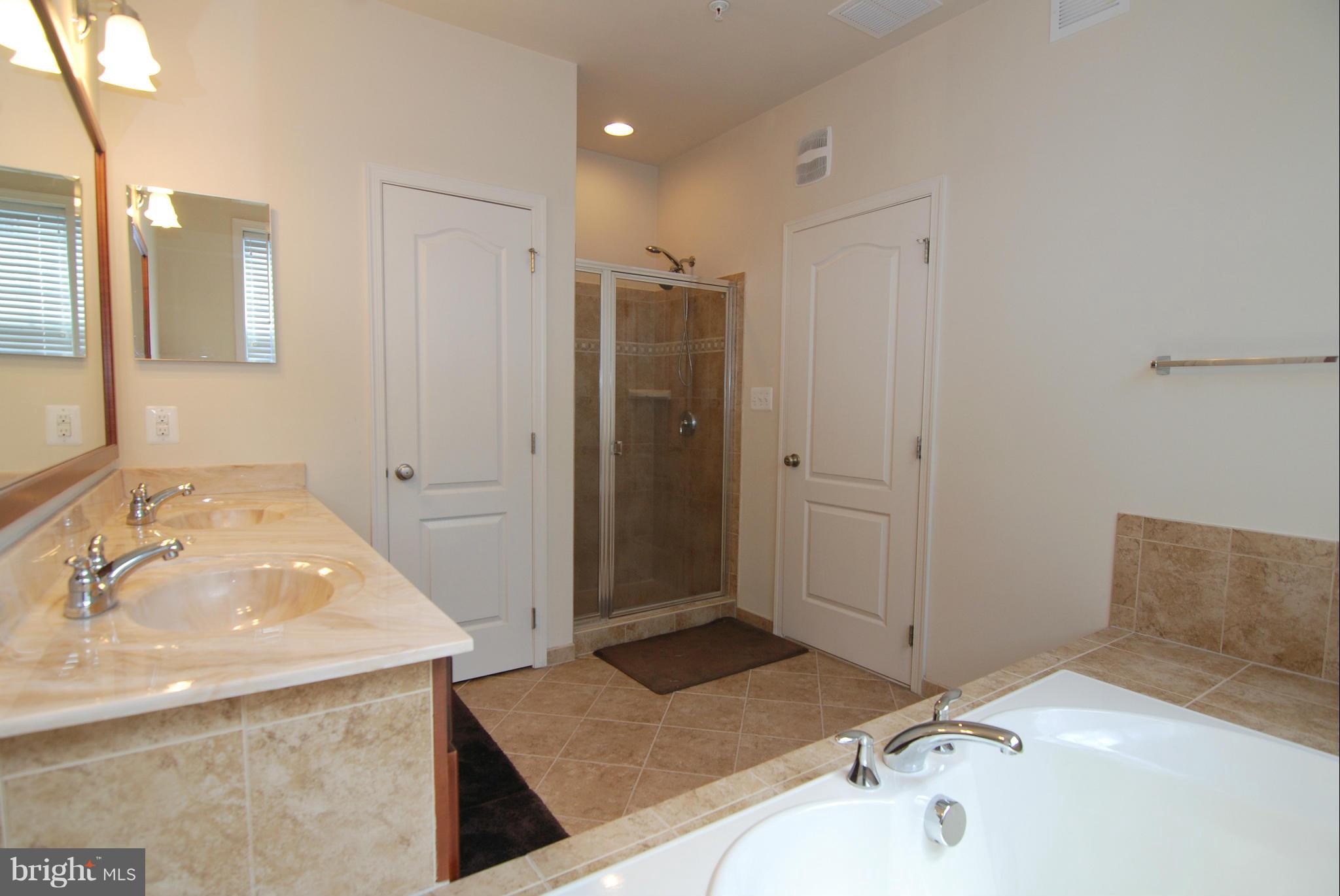 LOUDOUN VALLEY ESTATES - Residential Lease