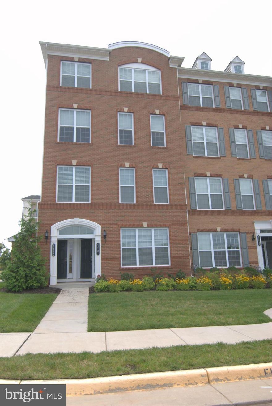 Stunning to behold 2 level TH Style Condo+ Conv Location & Fine Community Amenities*Gleaming Wood Flring on Main & Staircase*Grmt Ktch w/Granite Cntrps,Island,Recess lights/Stainless Steel Appls&Pantry*Liv& D/RM Combo*M/Suite Tray Clgs,Recess Lights,WIC &Balcony*Lux.M/Bth w/Separate Shower/Soaking Tub/Water Closet & Dual Vanity*W&D@ Bdrm Lvl*Oversize 2ndry Bdrms*Garage plus Ample Common Parking!