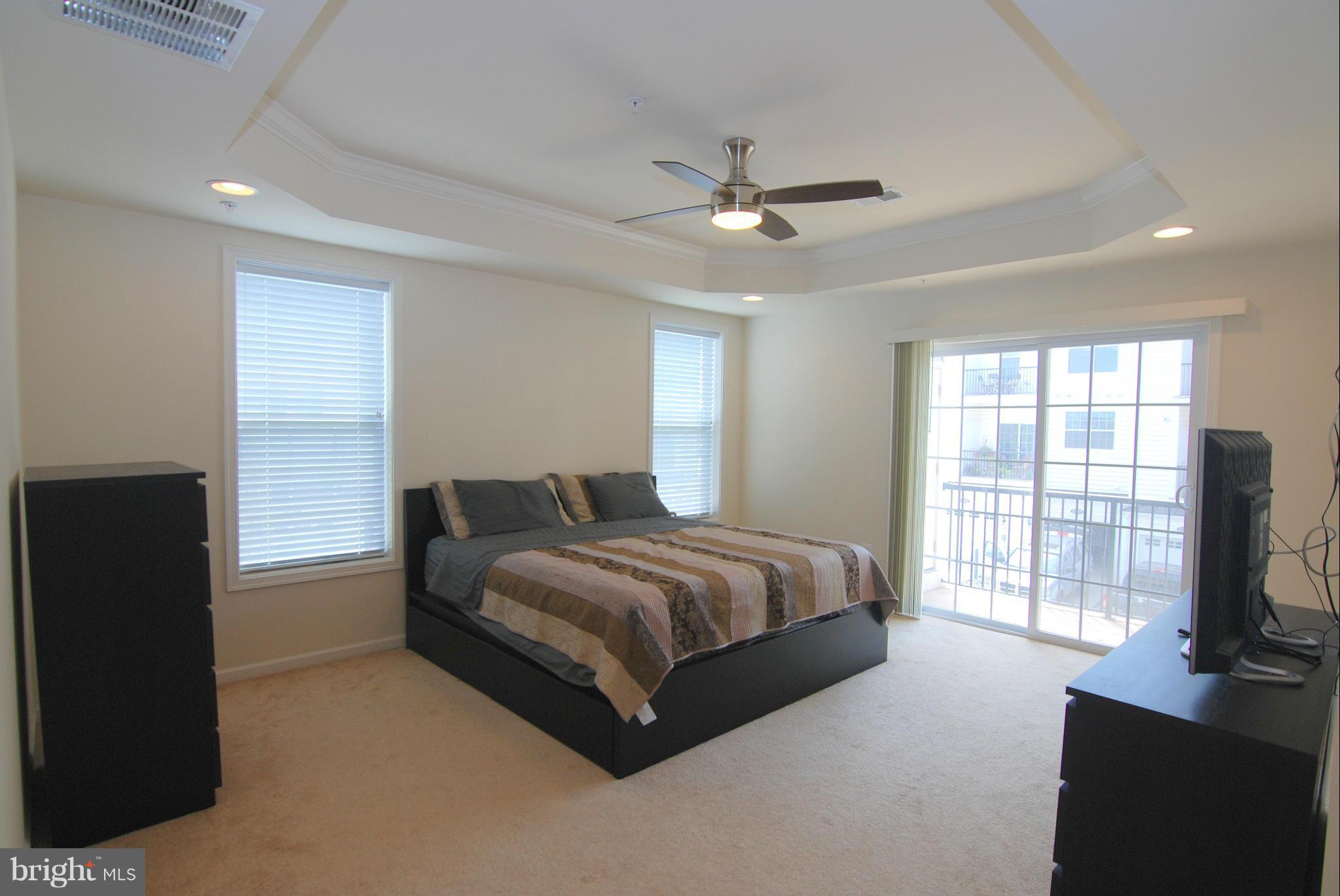 LOUDOUN VALLEY ESTATES - Residential Lease