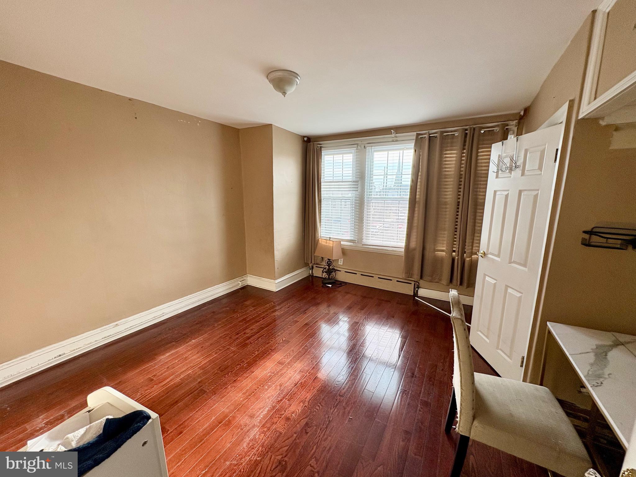 WEST OAK LANE - Residential