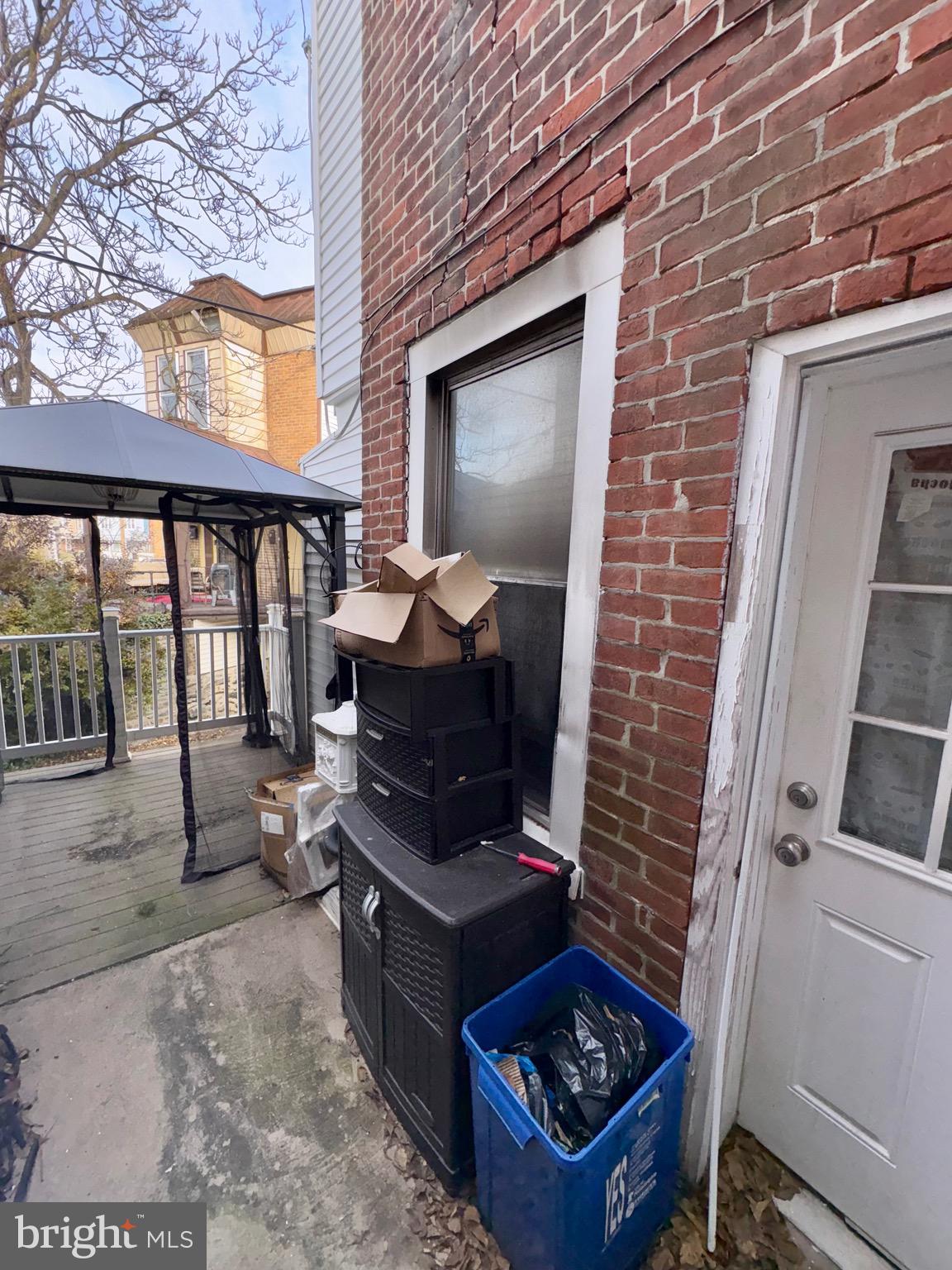 WEST OAK LANE - Residential