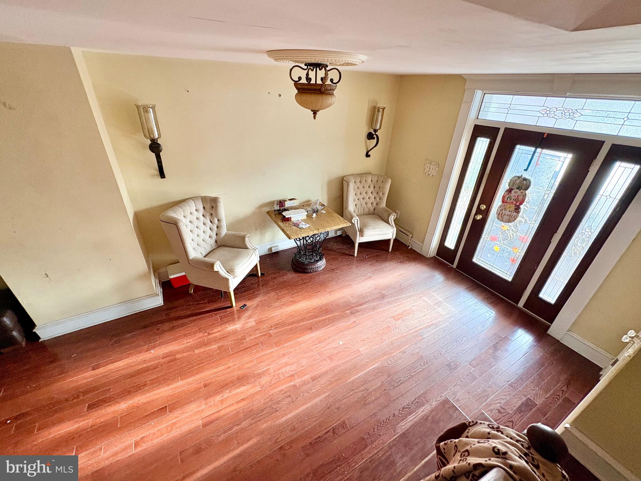 WEST OAK LANE - Residential