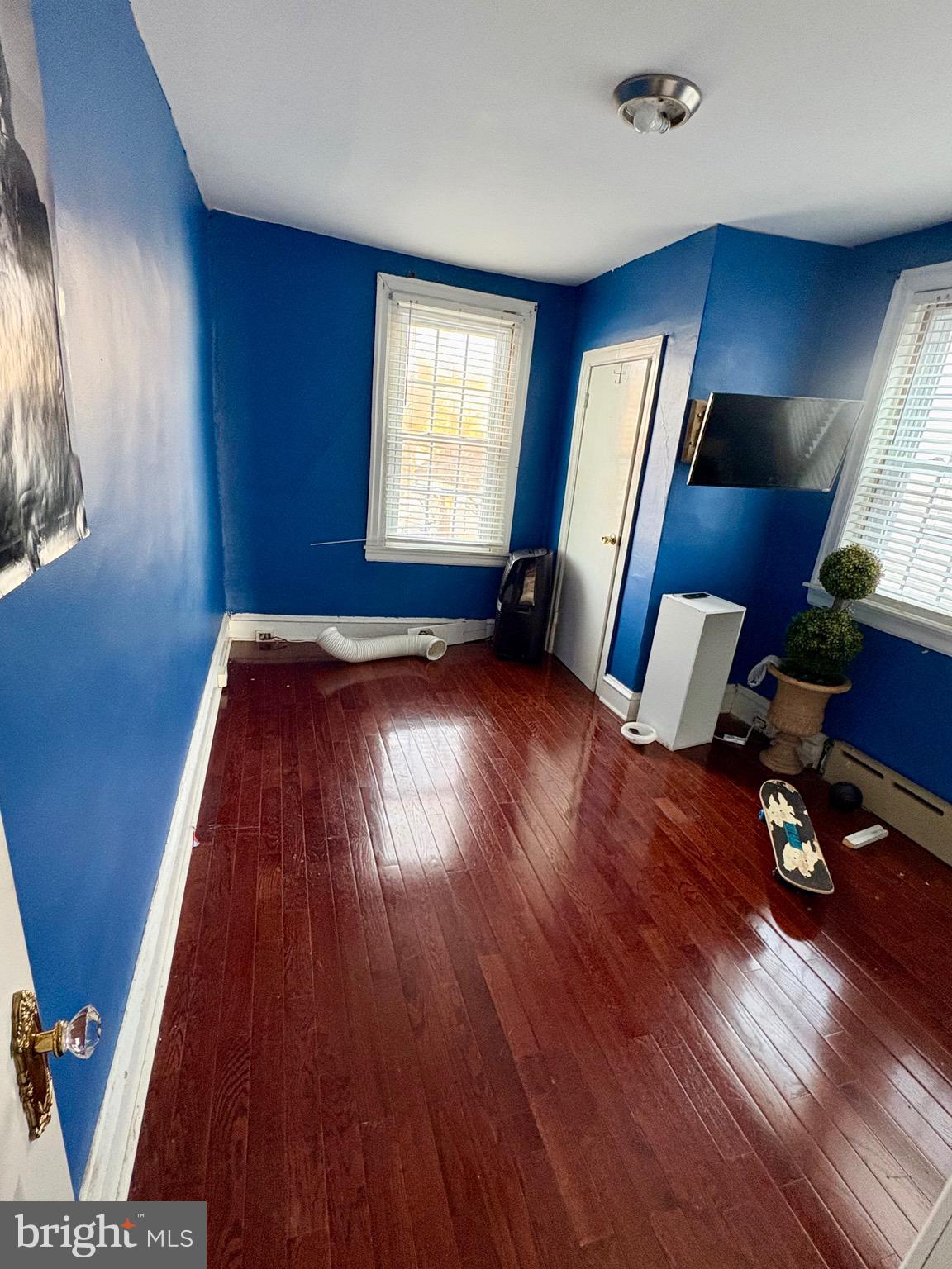 WEST OAK LANE - Residential