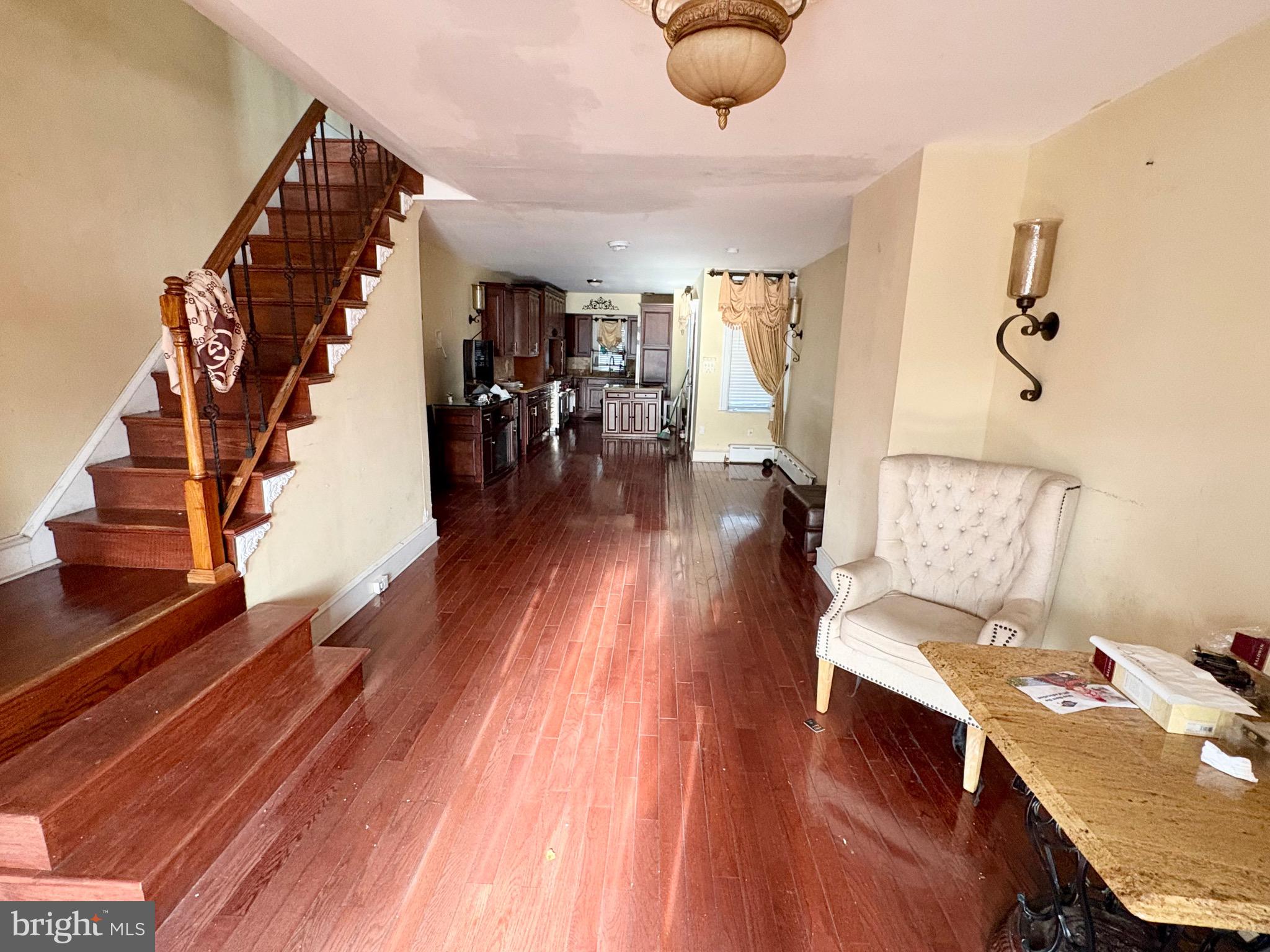 WEST OAK LANE - Residential