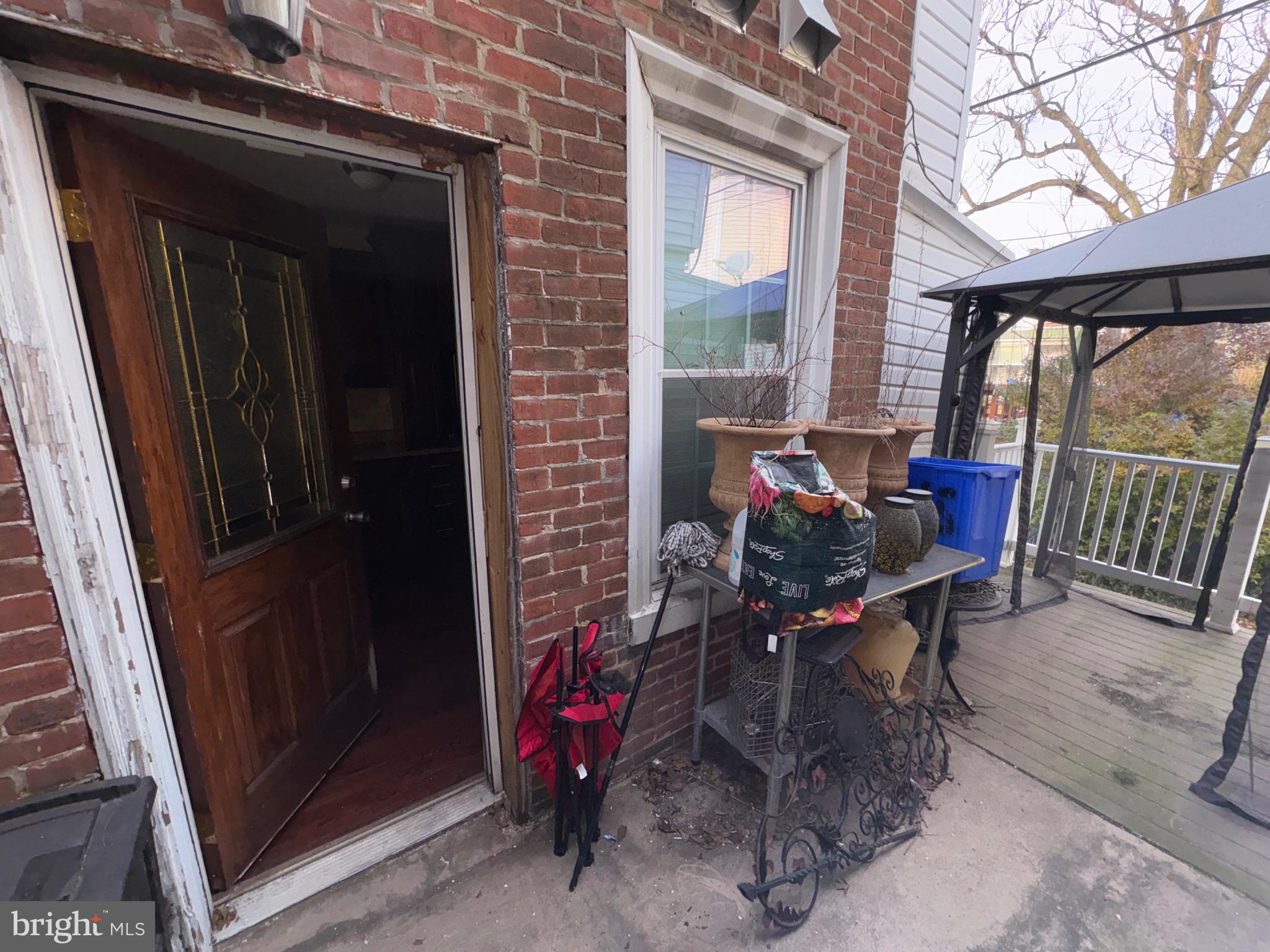 WEST OAK LANE - Residential