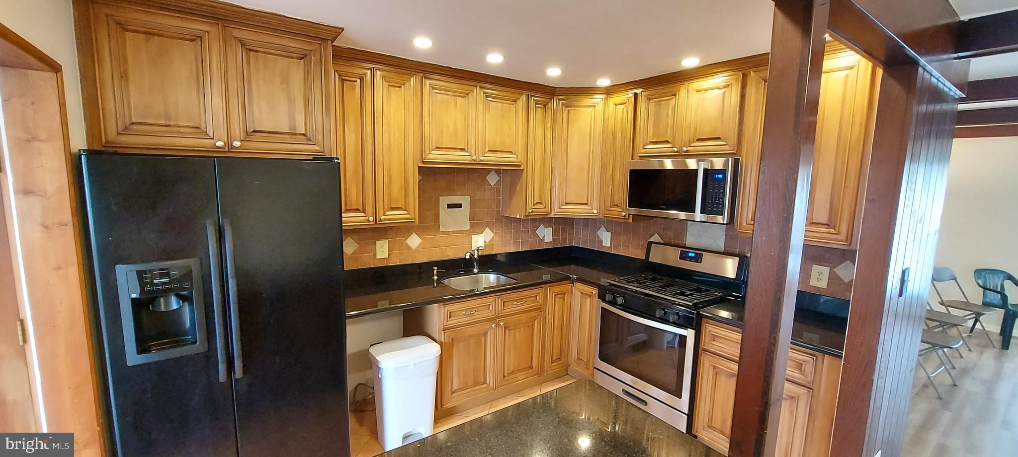 KENMOOR - Residential Lease