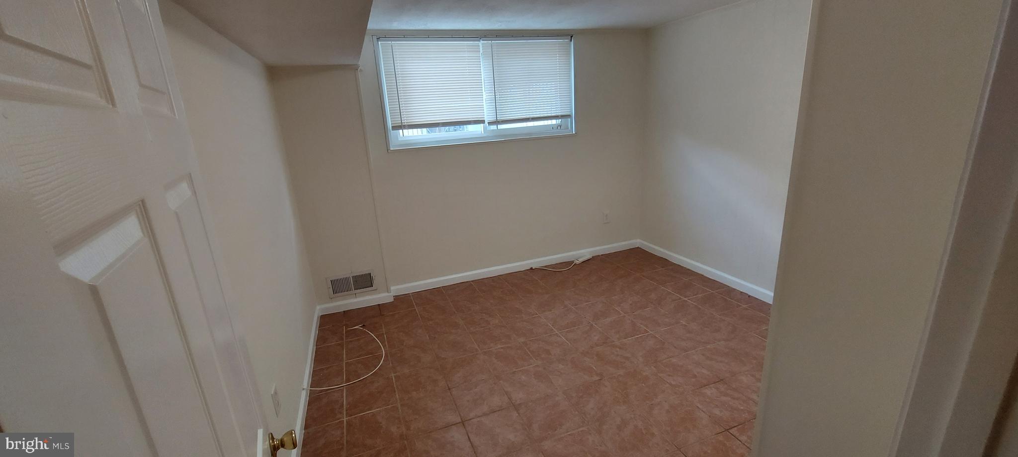 KENMOOR - Residential Lease