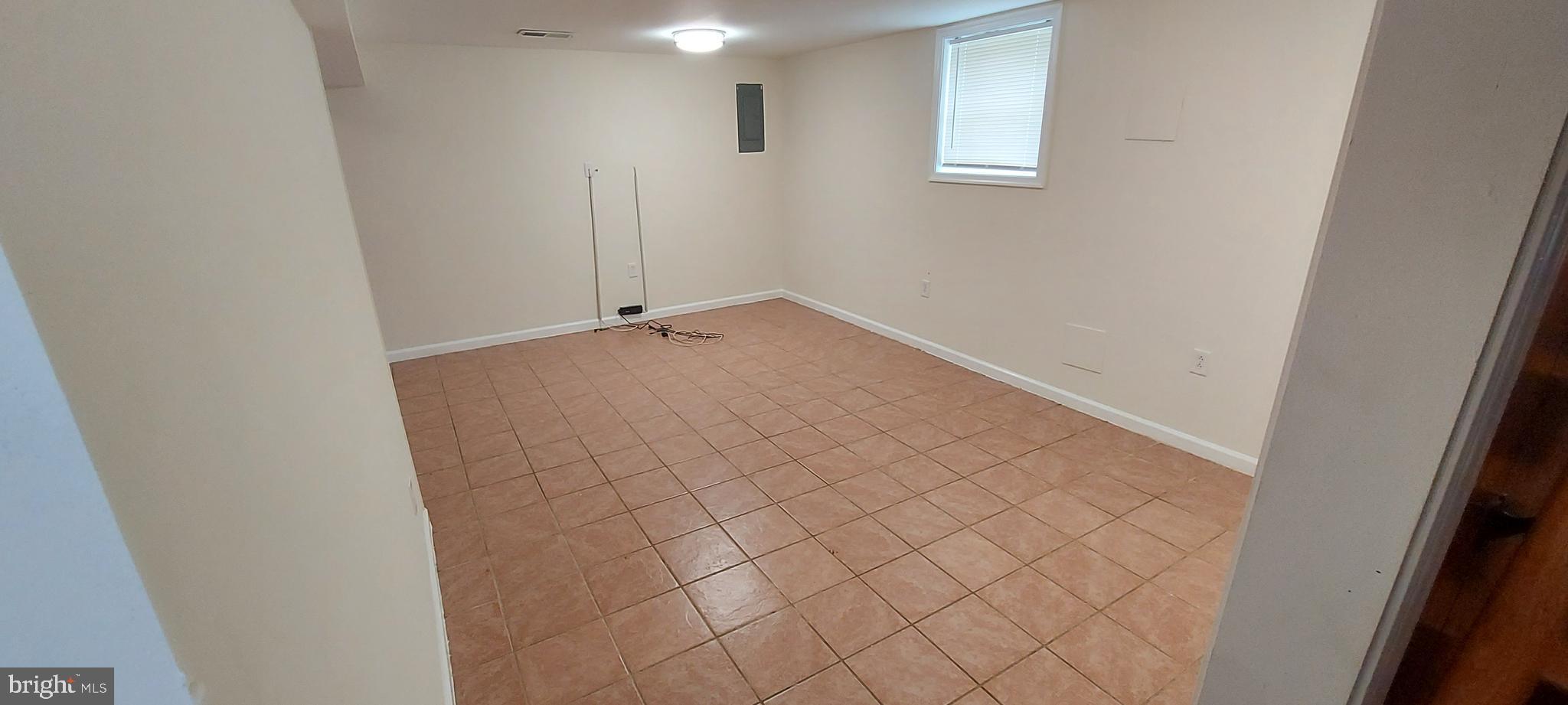 KENMOOR - Residential Lease