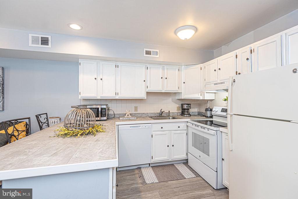 12300 JAMAICA AVENUE 105