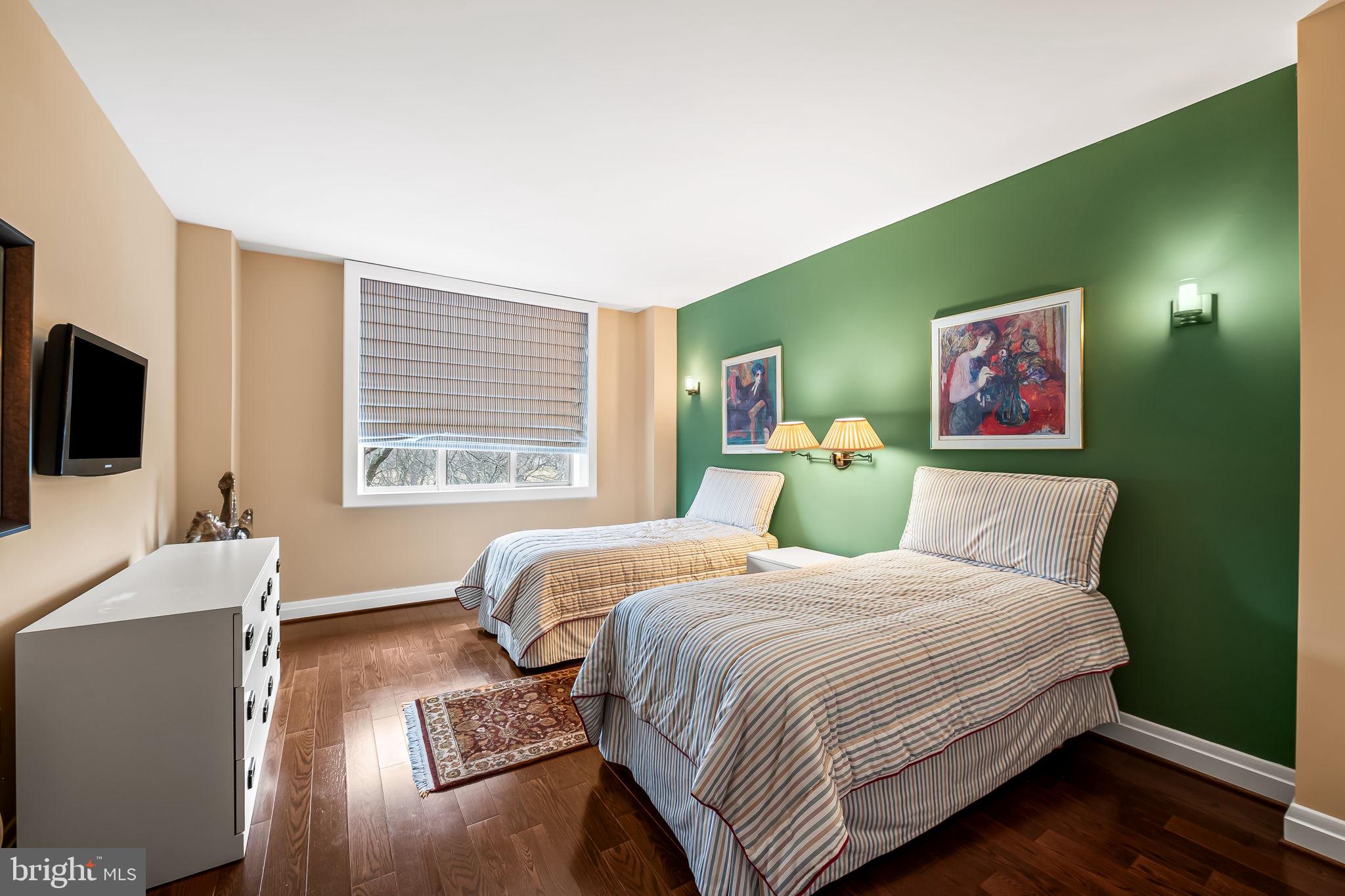 PIKESVILLE - Residential