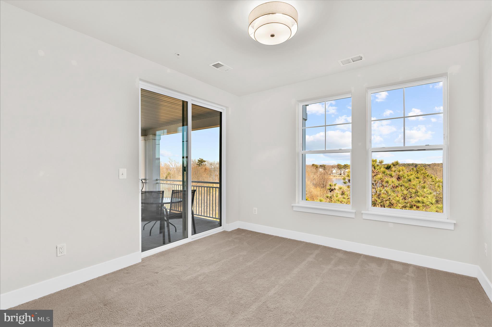 FOUR SEASONS AT KENT ISLAND - Residential