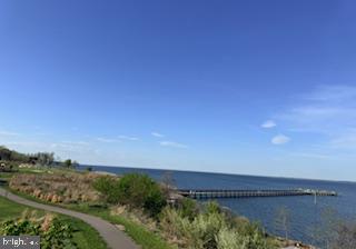 FOUR SEASONS AT KENT ISLAND - Residential