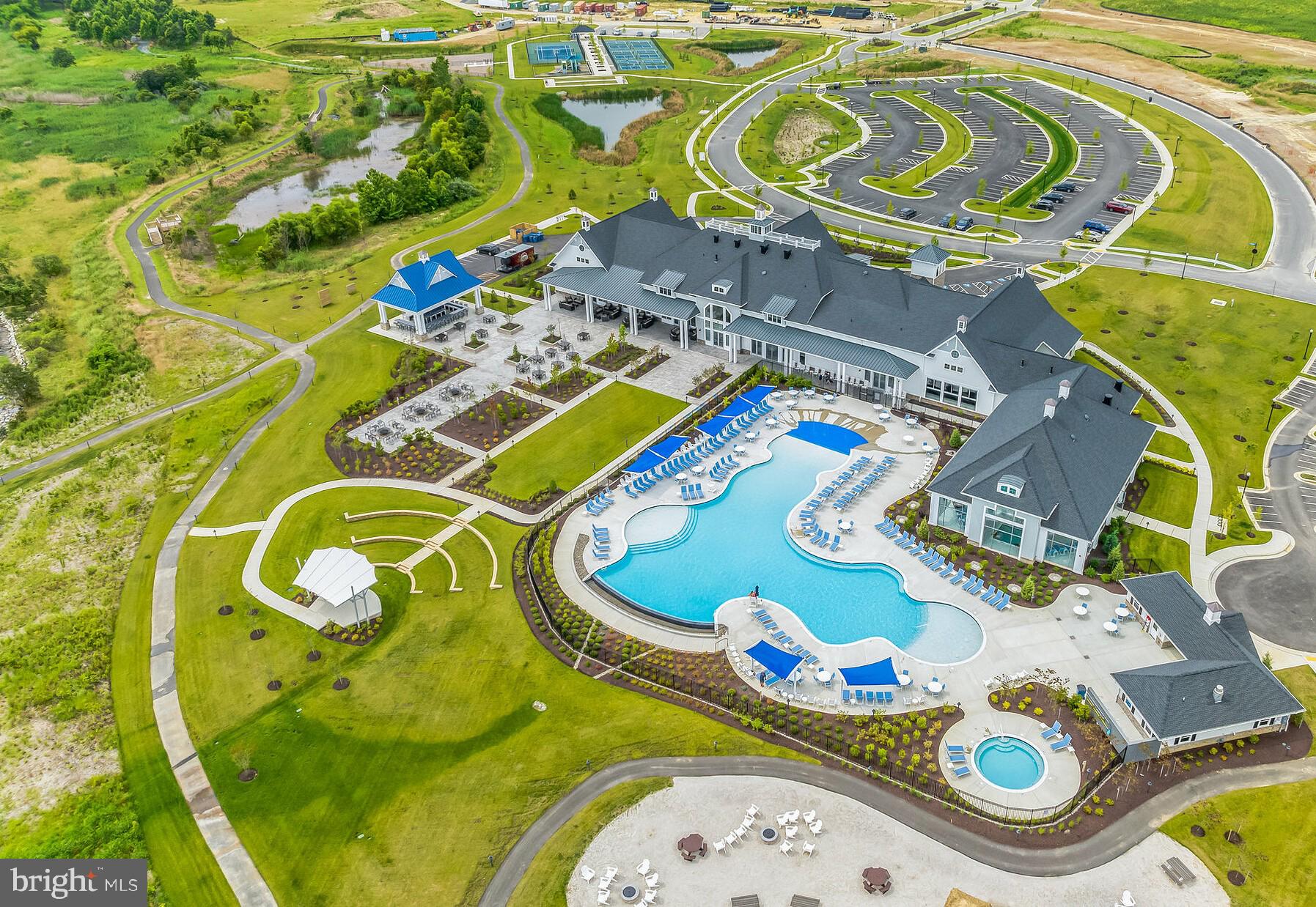 FOUR SEASONS AT KENT ISLAND - Residential