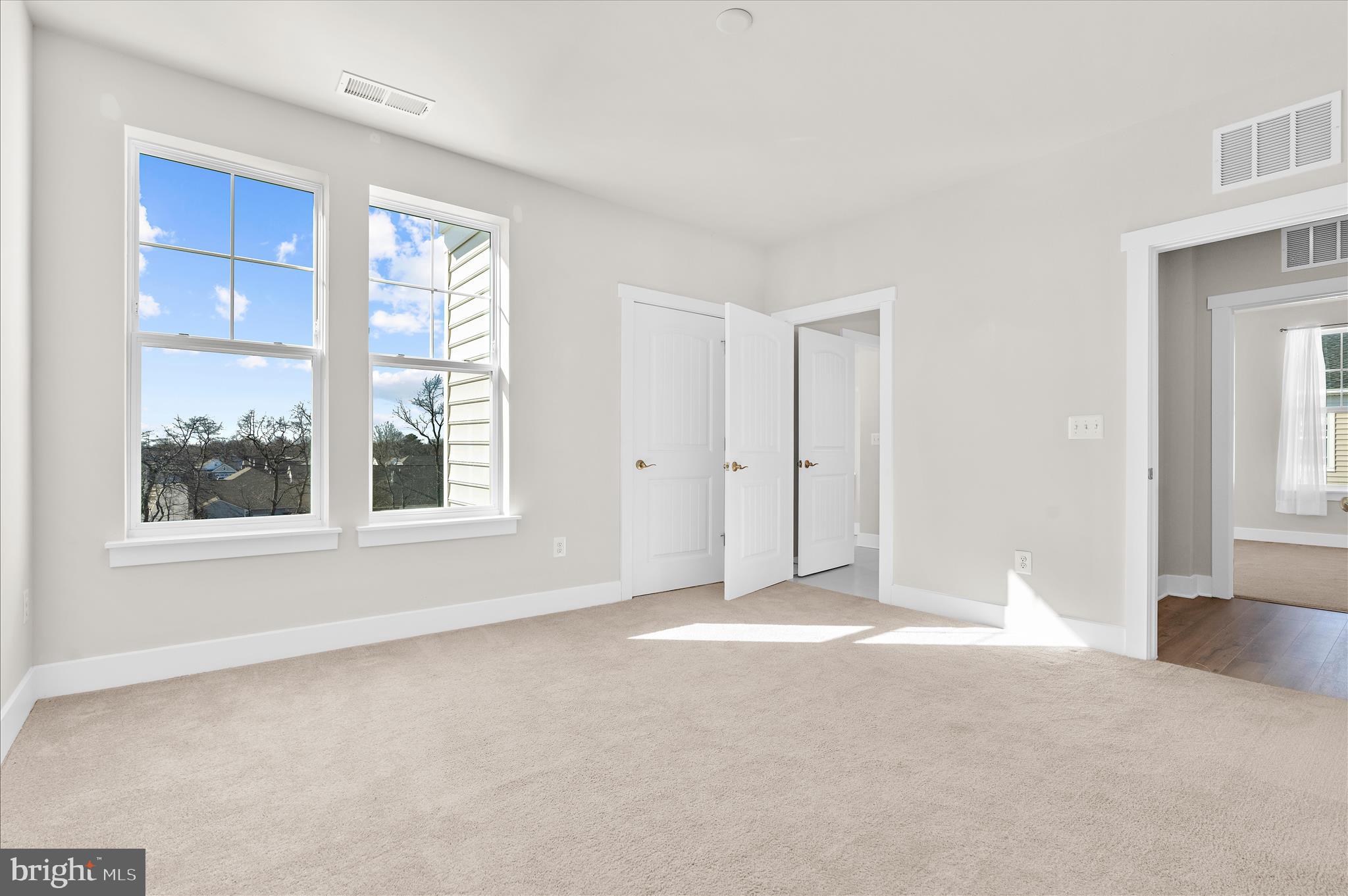 FOUR SEASONS AT KENT ISLAND - Residential