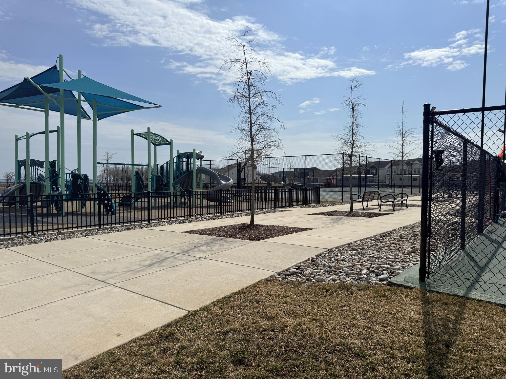 FOUR SEASONS AT KENT ISLAND - Residential